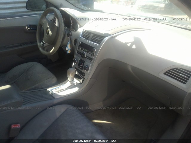 Photo 4 VIN: 1G1ZB5E1XBF210856 - CHEVROLET MALIBU 