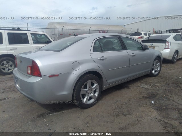 Photo 3 VIN: 1G1ZB5EB1AF242697 - CHEVROLET MALIBU 