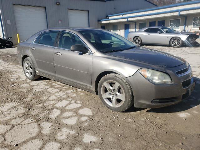 Photo 3 VIN: 1G1ZB5EB3A4111122 - CHEVROLET MALIBU LS 