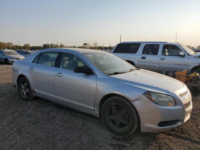 Photo 3 VIN: 1G1ZB5EB4AF288136 - CHEVROLET MALIBU LS 