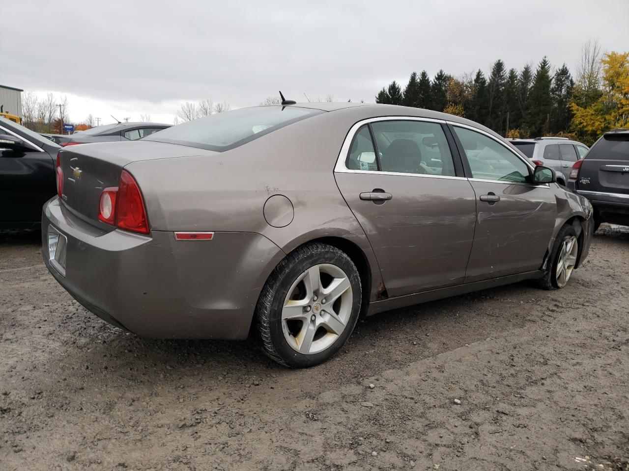 Photo 2 VIN: 1G1ZB5EB5AF297900 - CHEVROLET MALIBU 