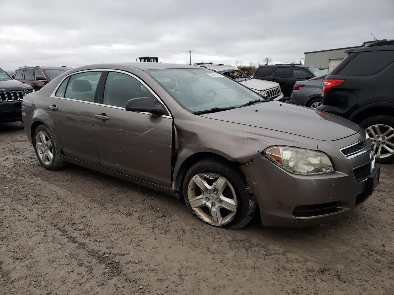 Photo 3 VIN: 1G1ZB5EB5AF297900 - CHEVROLET MALIBU 