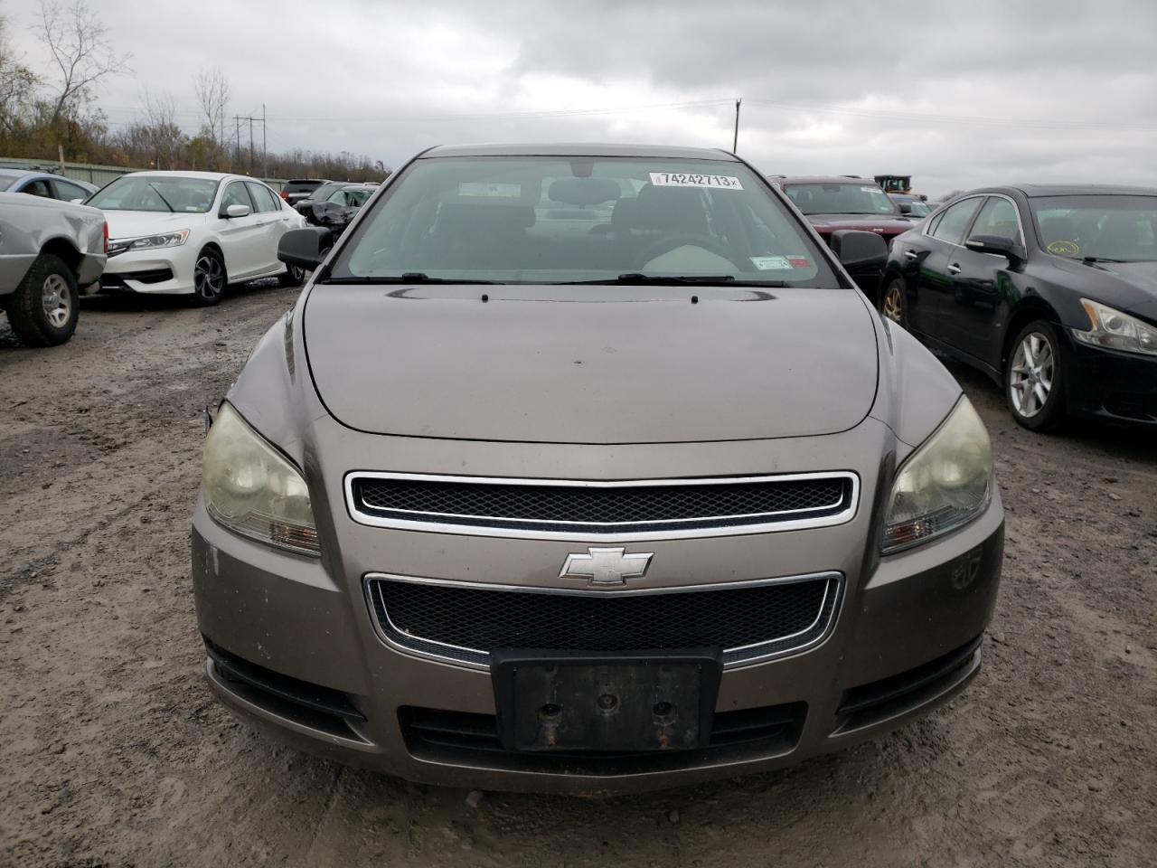 Photo 4 VIN: 1G1ZB5EB5AF297900 - CHEVROLET MALIBU 