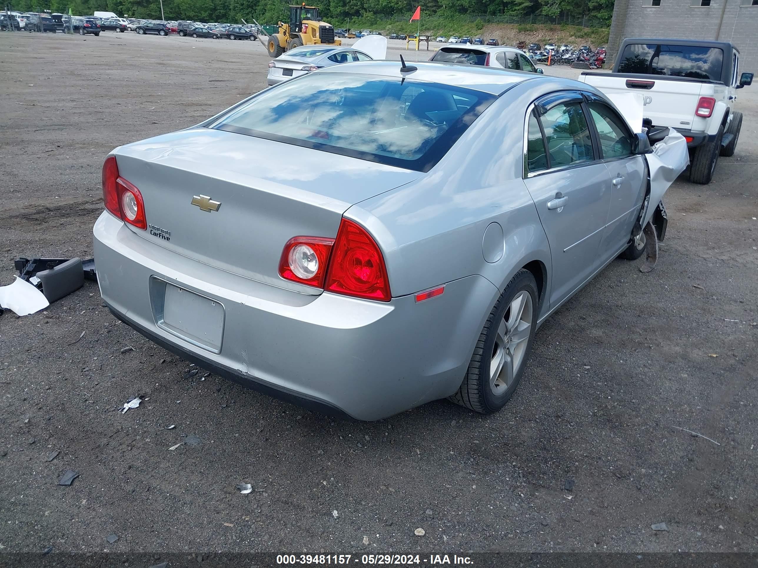 Photo 3 VIN: 1G1ZB5EB7AF314910 - CHEVROLET MALIBU 