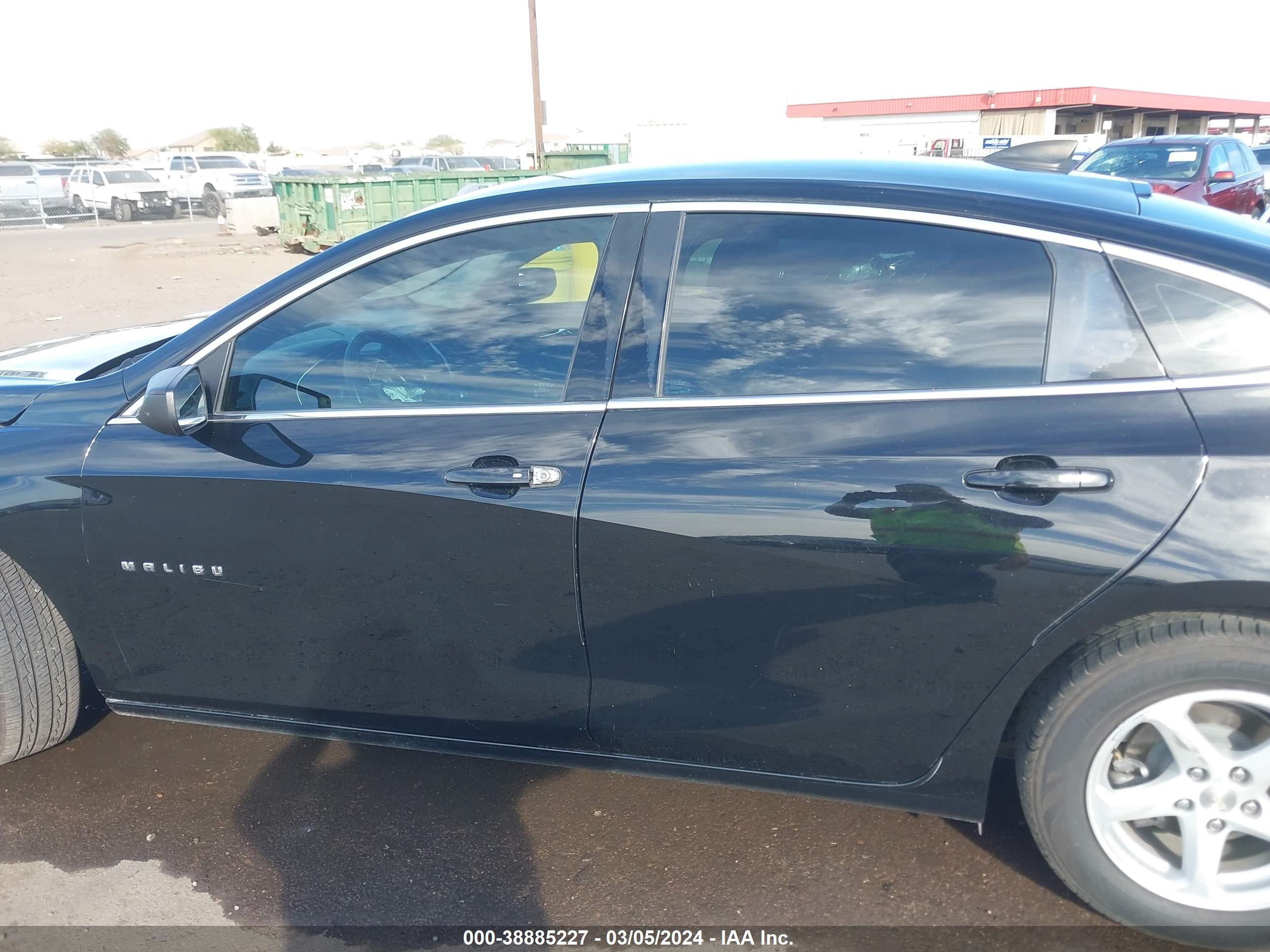 Photo 13 VIN: 1G1ZB5ST1JF184488 - CHEVROLET MALIBU 