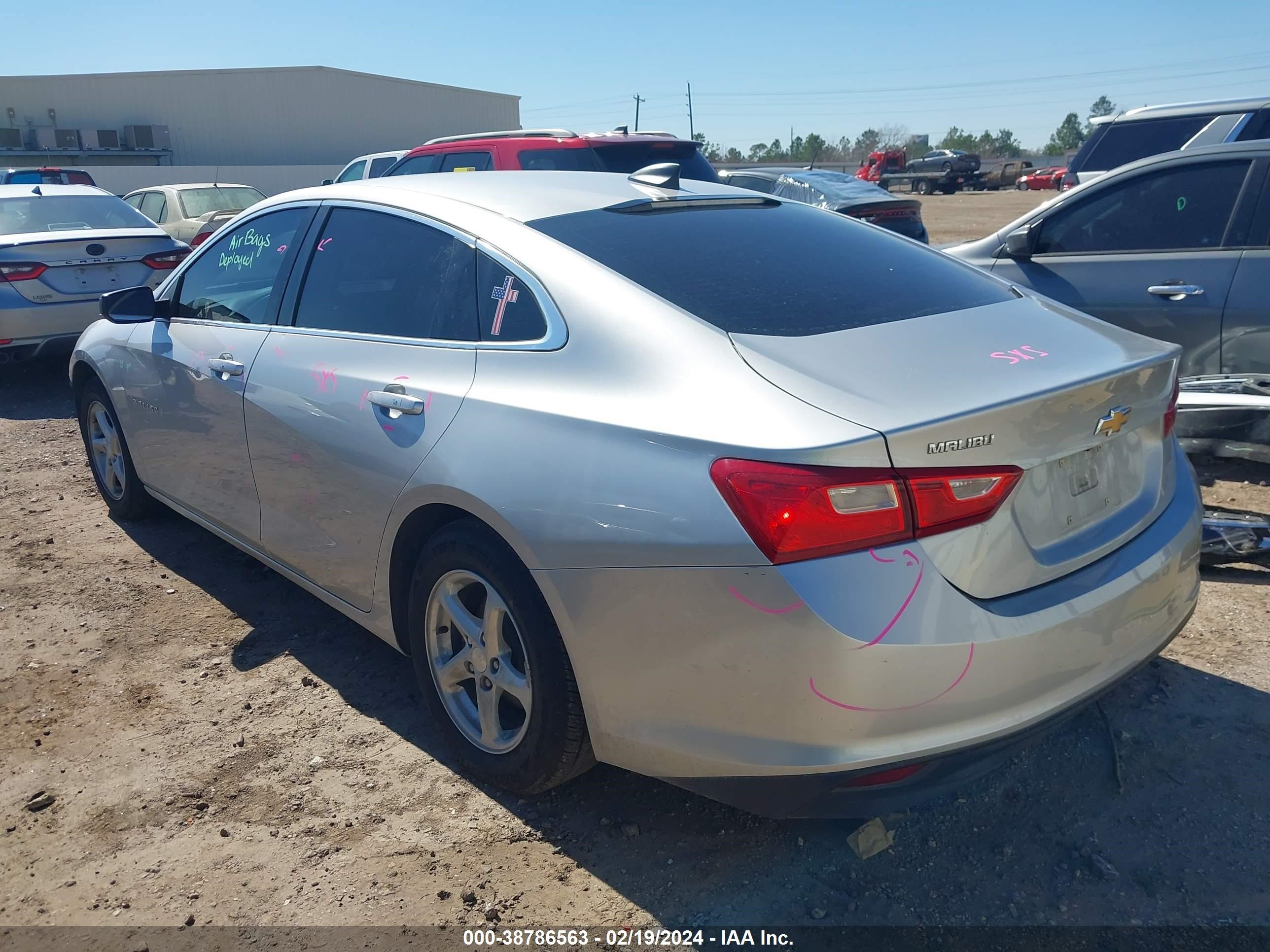 Photo 2 VIN: 1G1ZB5ST1JF260422 - CHEVROLET MALIBU 