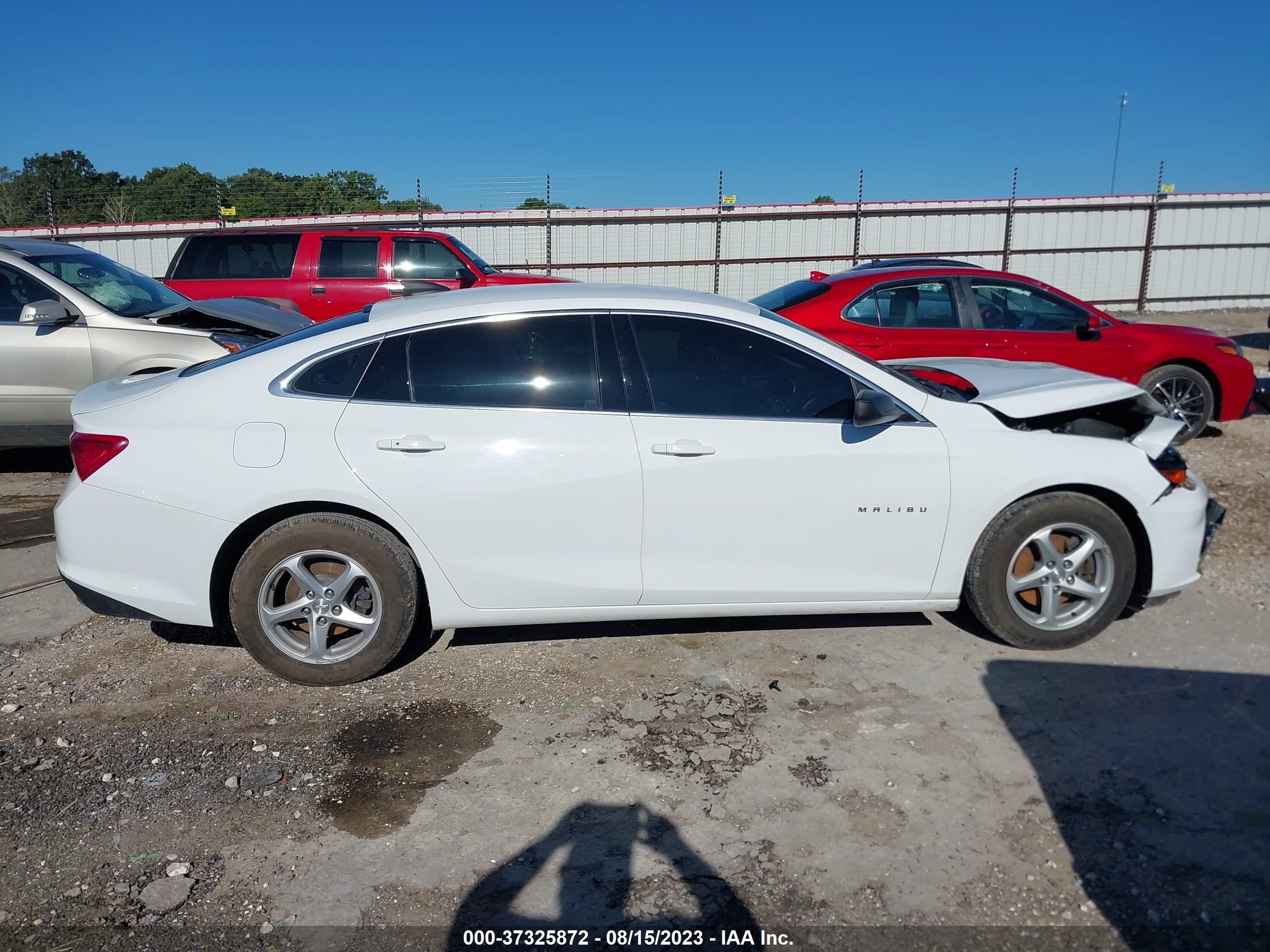 Photo 12 VIN: 1G1ZB5ST1JF268178 - CHEVROLET MALIBU 