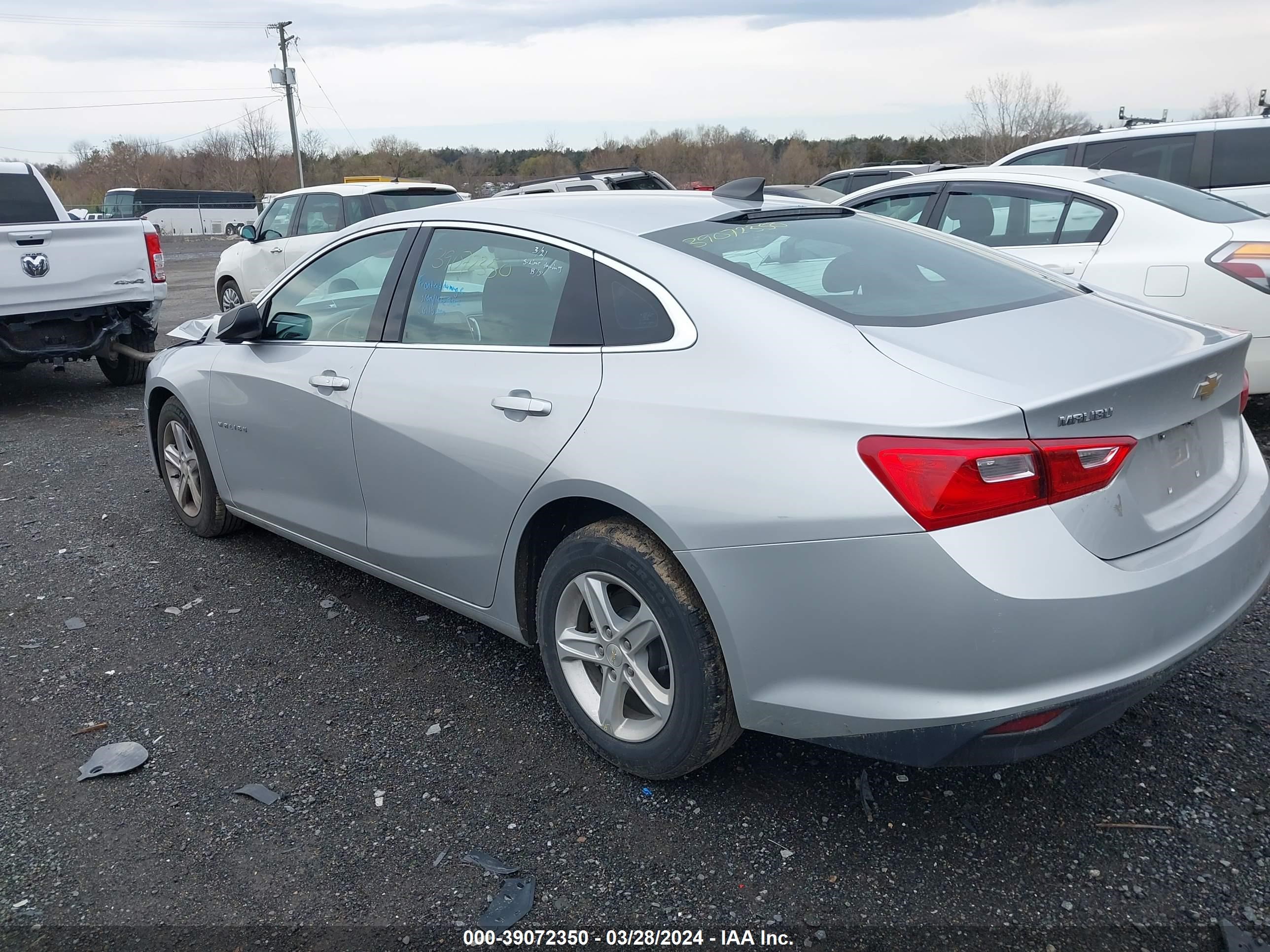 Photo 2 VIN: 1G1ZB5ST1LF010505 - CHEVROLET MALIBU 