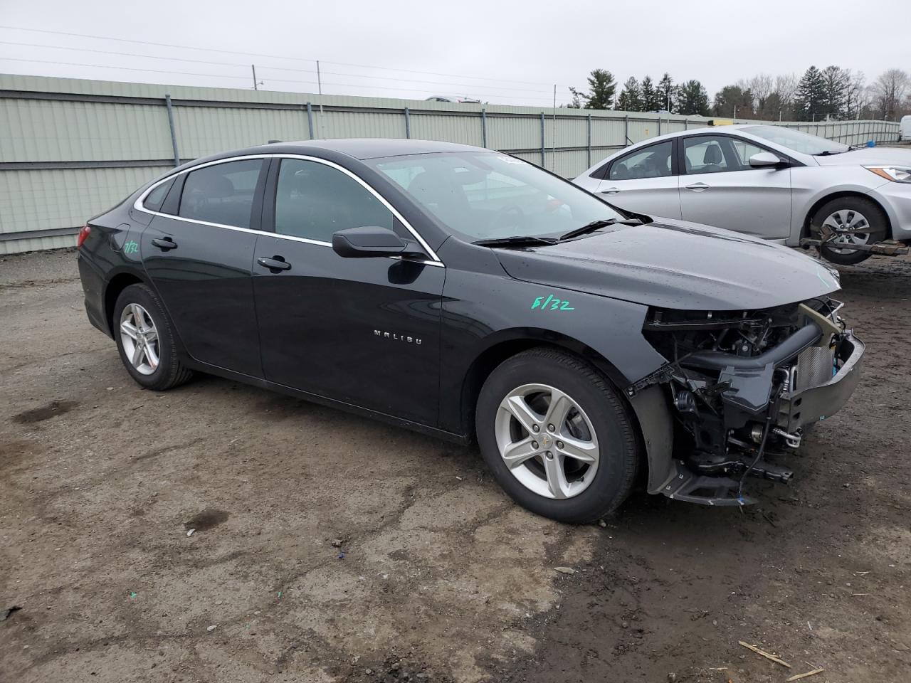 Photo 3 VIN: 1G1ZB5ST1NF205006 - CHEVROLET MALIBU 