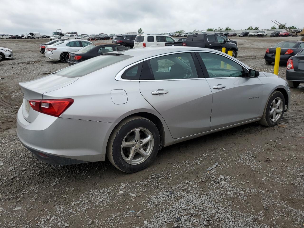 Photo 2 VIN: 1G1ZB5ST2JF209348 - CHEVROLET MALIBU 