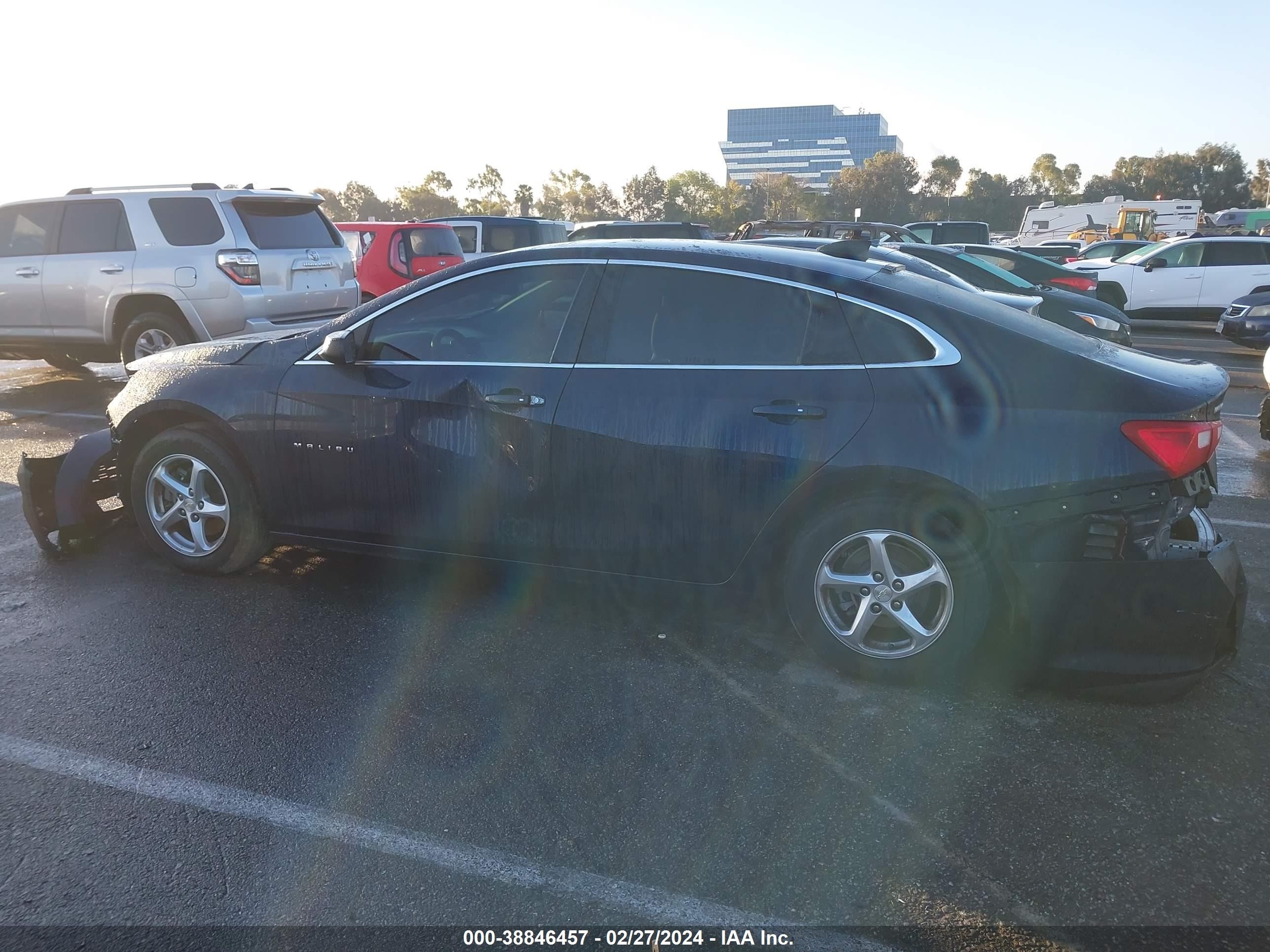 Photo 14 VIN: 1G1ZB5ST2JF225906 - CHEVROLET MALIBU 