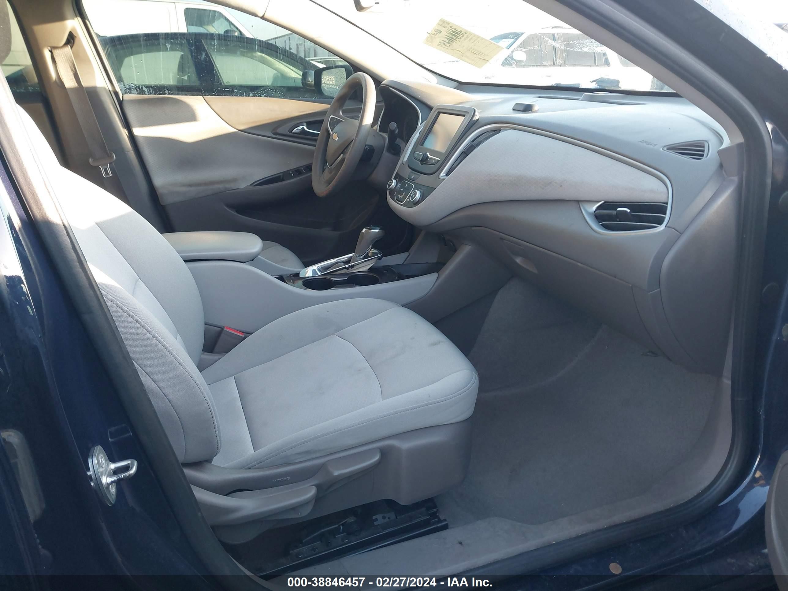 Photo 4 VIN: 1G1ZB5ST2JF225906 - CHEVROLET MALIBU 