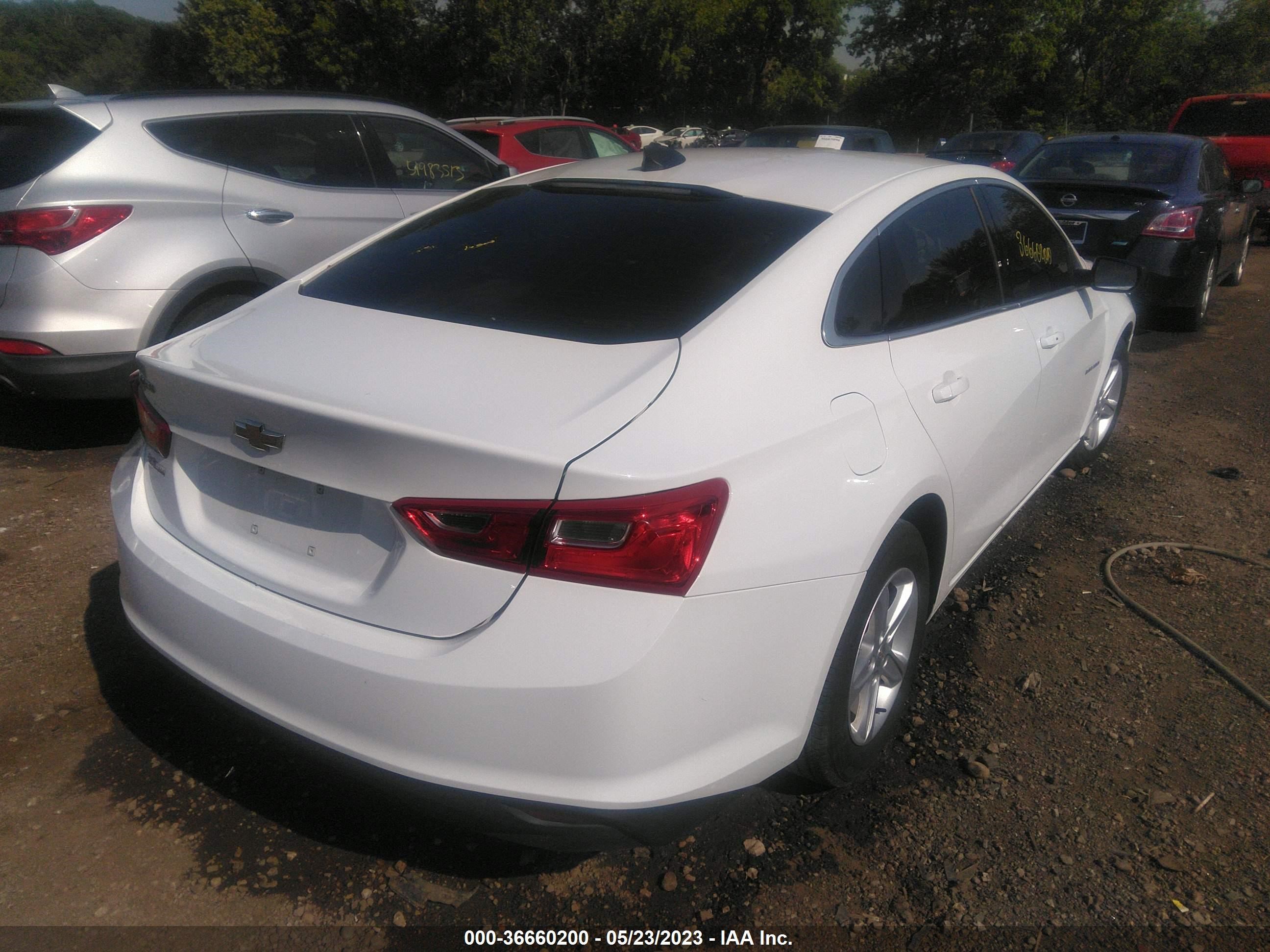 Photo 3 VIN: 1G1ZB5ST2NF188104 - CHEVROLET MALIBU 