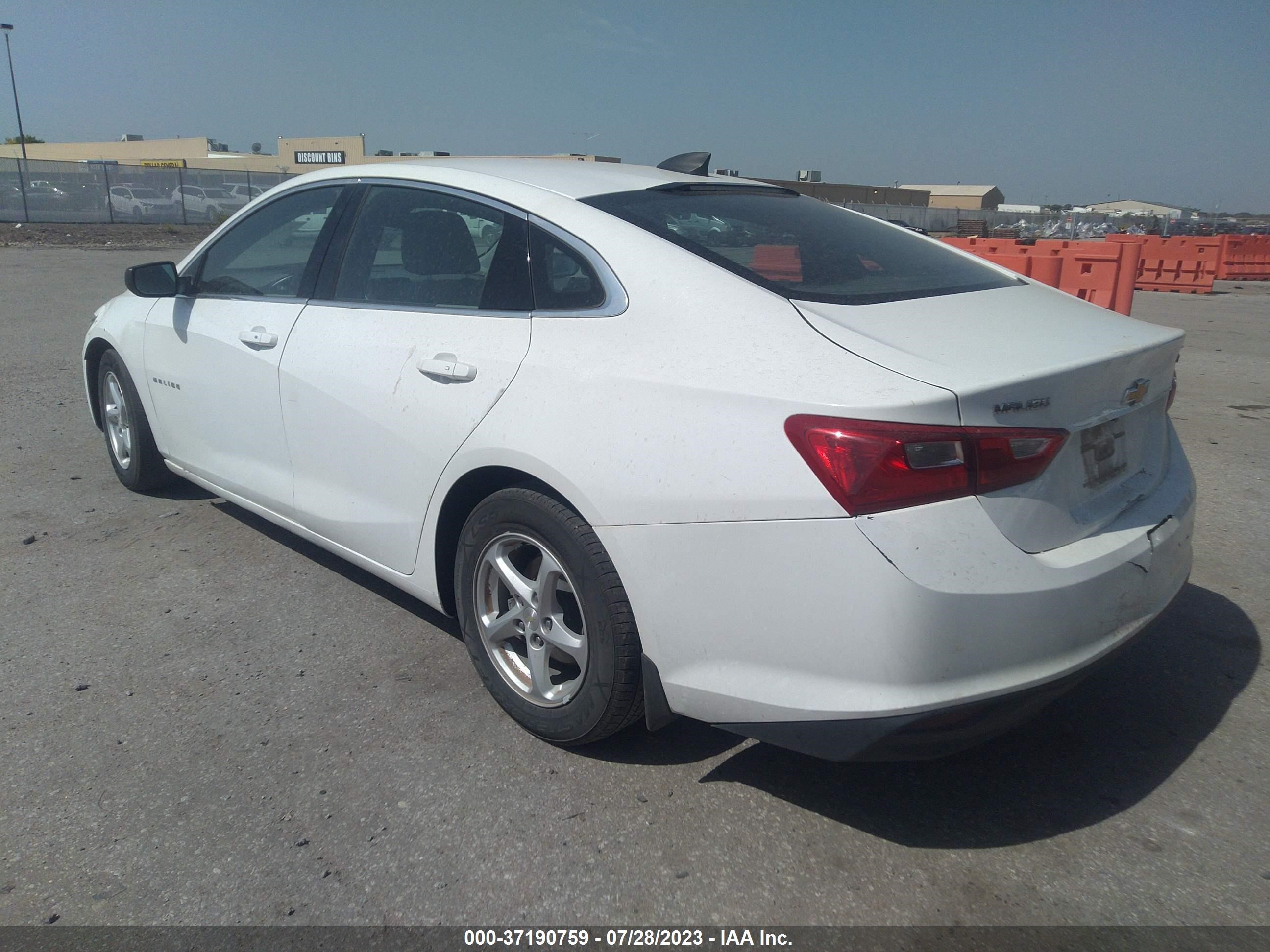 Photo 2 VIN: 1G1ZB5ST3GF172822 - CHEVROLET MALIBU 