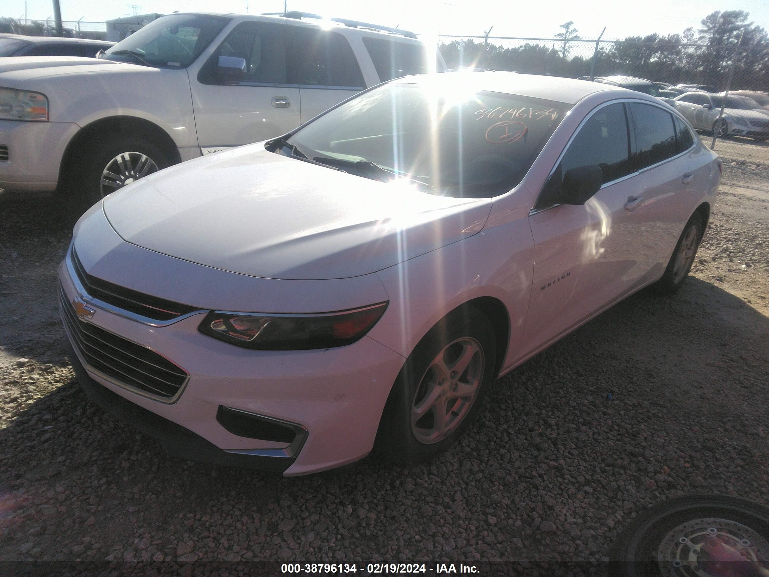 Photo 1 VIN: 1G1ZB5ST3GF220304 - CHEVROLET MALIBU 