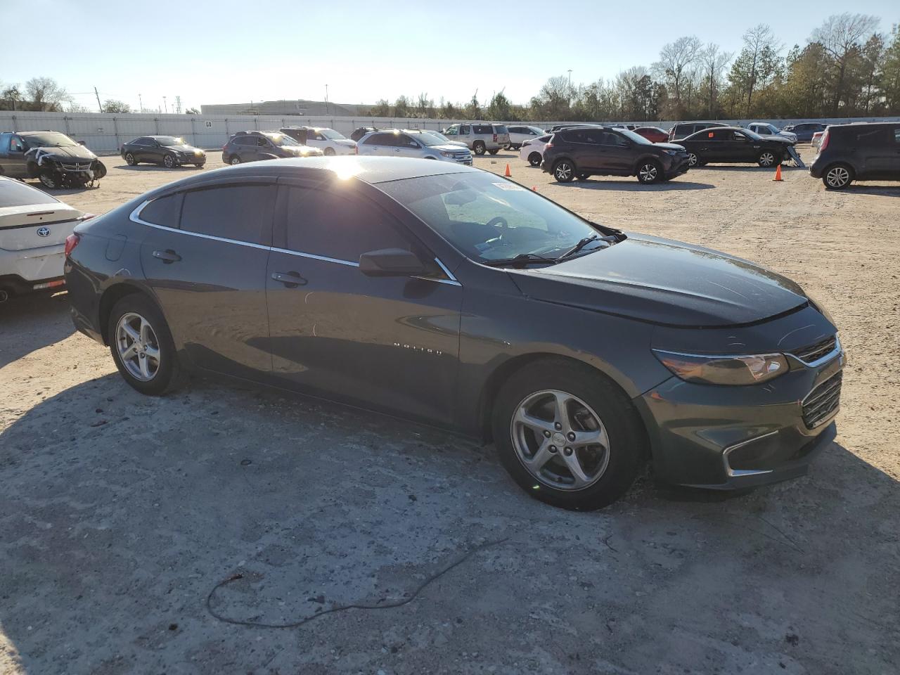 Photo 3 VIN: 1G1ZB5ST3JF230287 - CHEVROLET MALIBU 