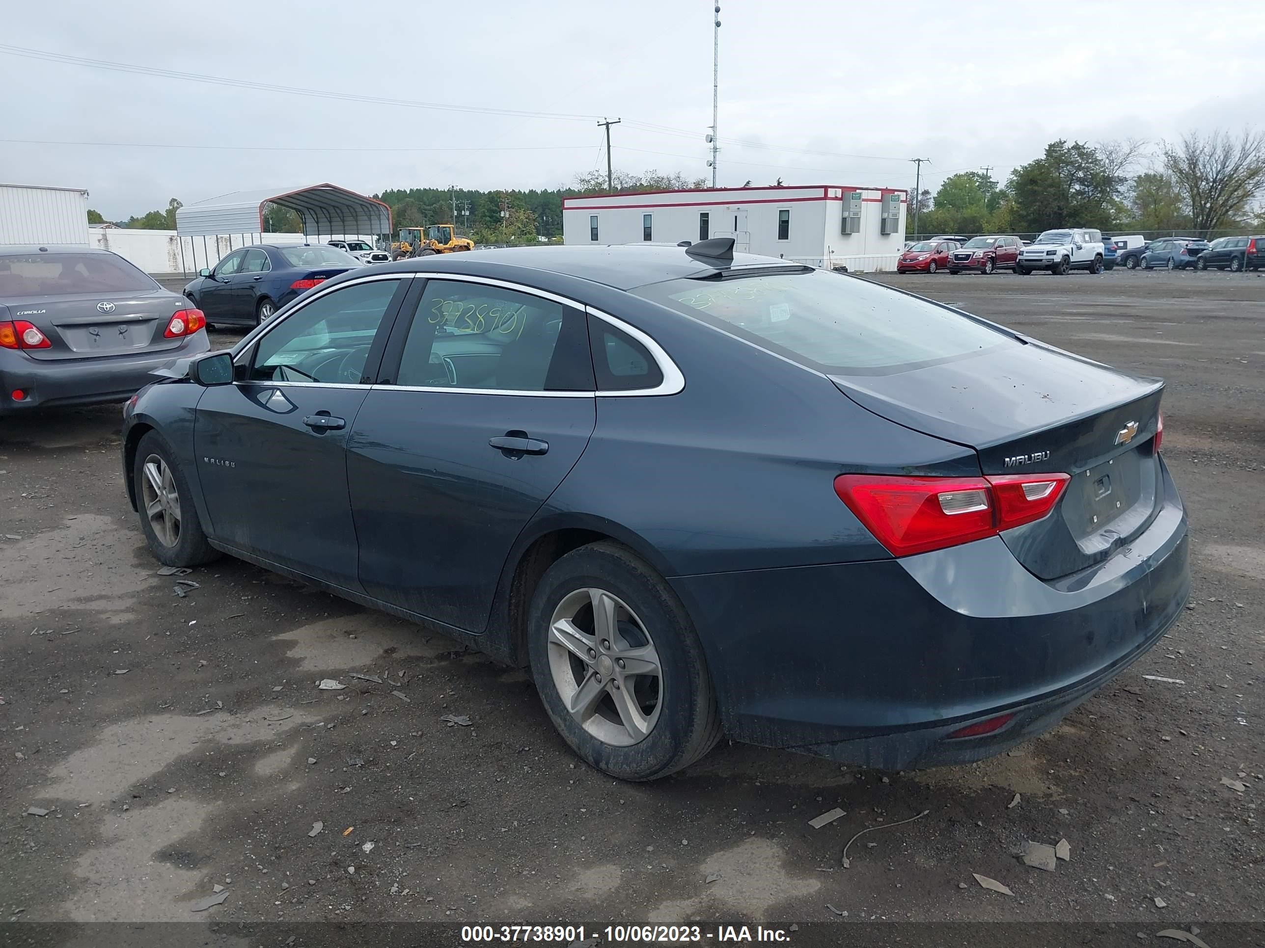 Photo 2 VIN: 1G1ZB5ST3KF119448 - CHEVROLET MALIBU 