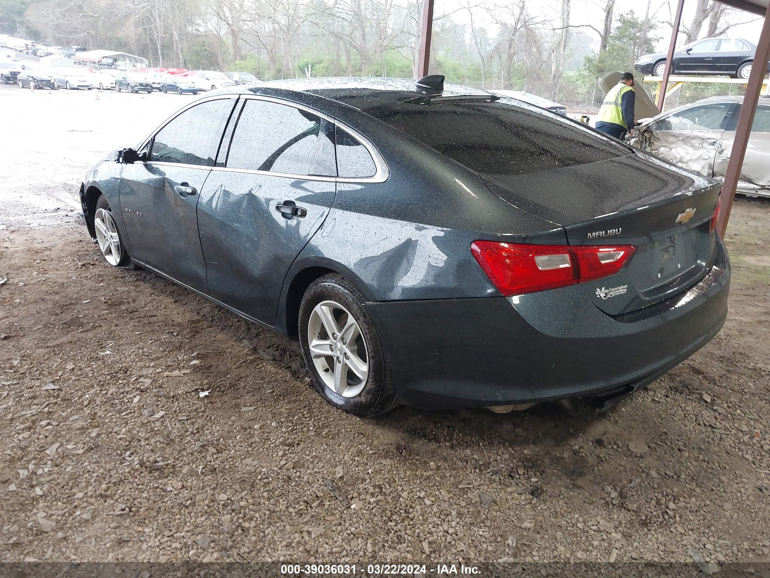 Photo 2 VIN: 1G1ZB5ST3LF014345 - CHEVROLET MALIBU 