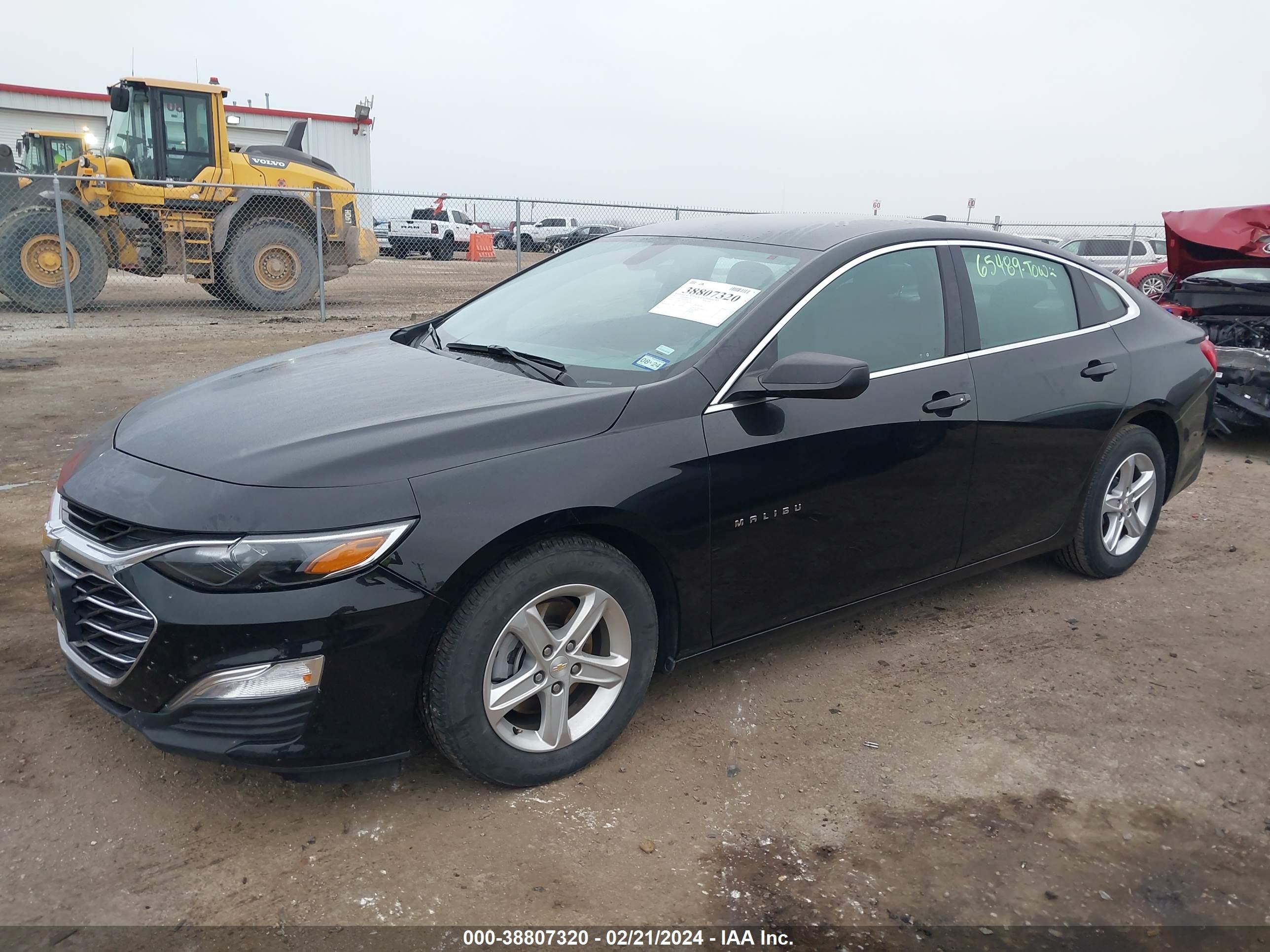 Photo 1 VIN: 1G1ZB5ST3NF186555 - CHEVROLET MALIBU LS 