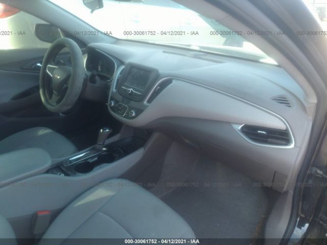 Photo 4 VIN: 1G1ZB5ST4HF158753 - CHEVROLET MALIBU 