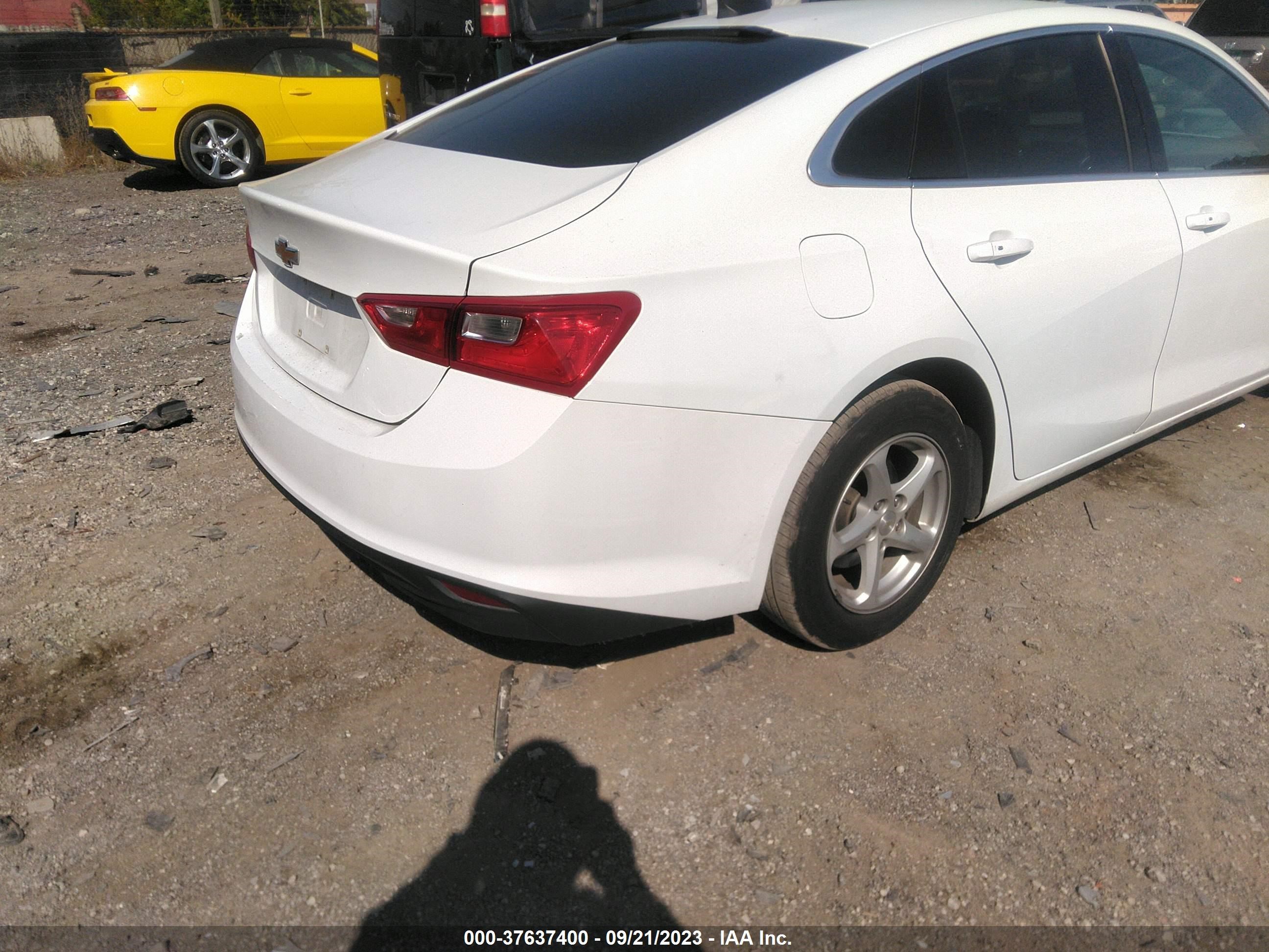 Photo 3 VIN: 1G1ZB5ST4HF268136 - CHEVROLET MALIBU 