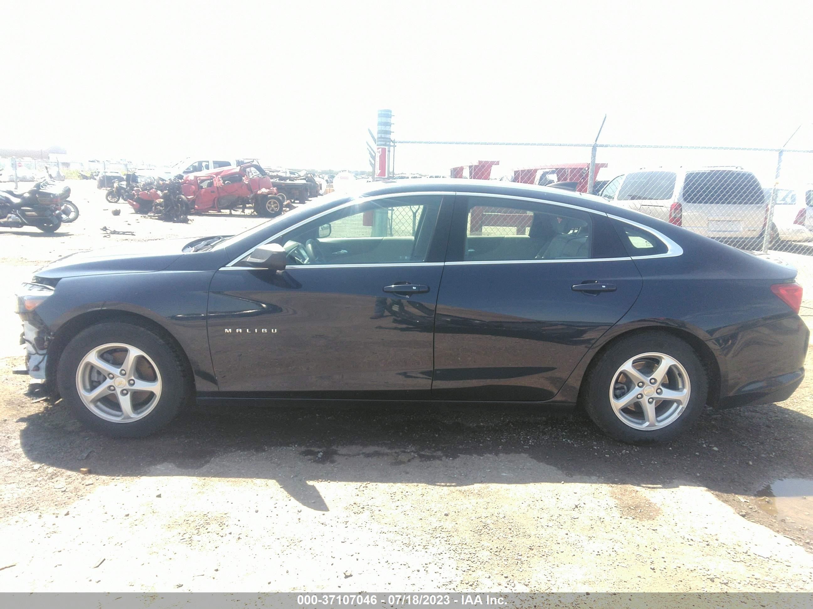 Photo 14 VIN: 1G1ZB5ST4HF273109 - CHEVROLET MALIBU 