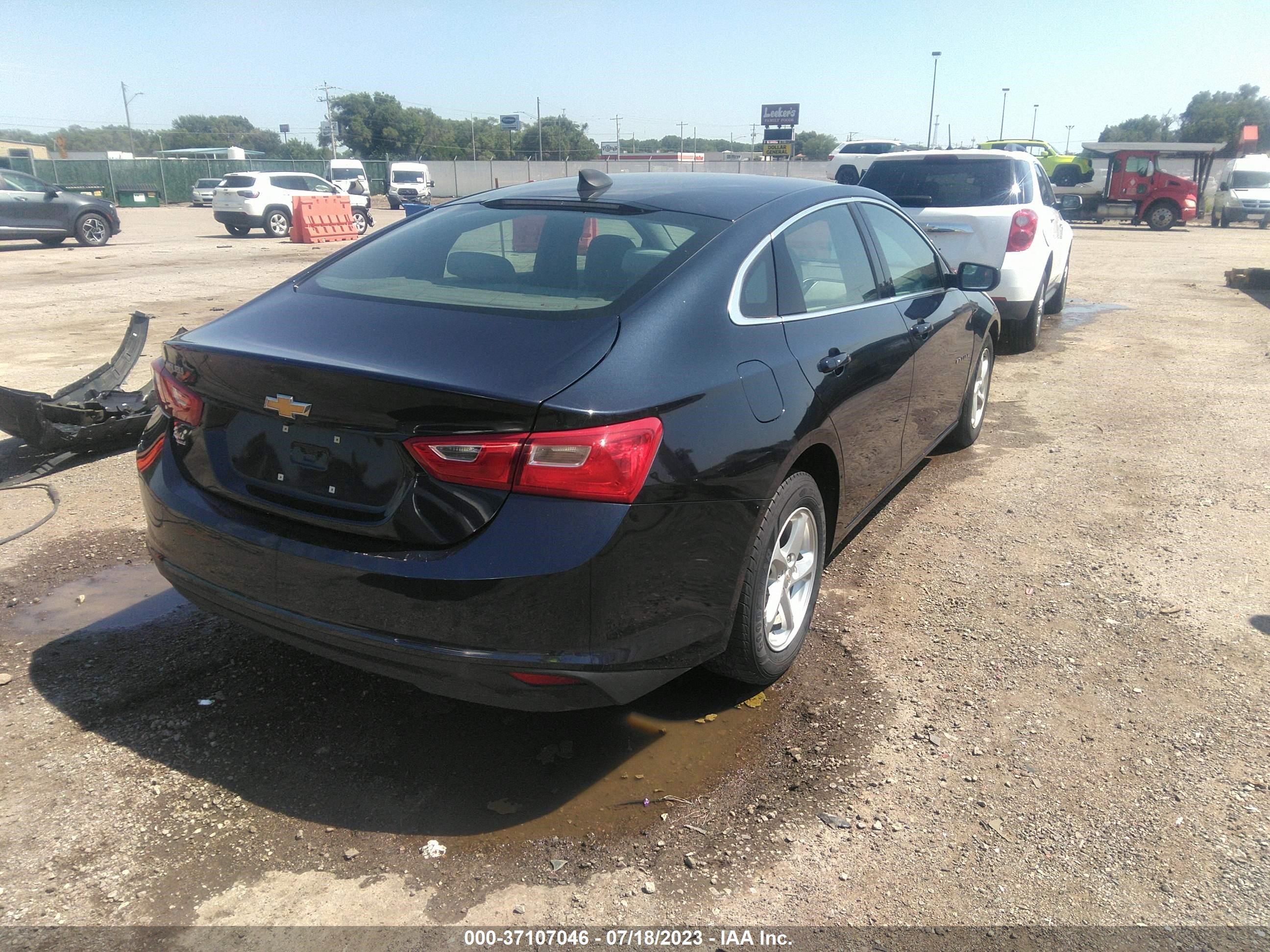 Photo 3 VIN: 1G1ZB5ST4HF273109 - CHEVROLET MALIBU 