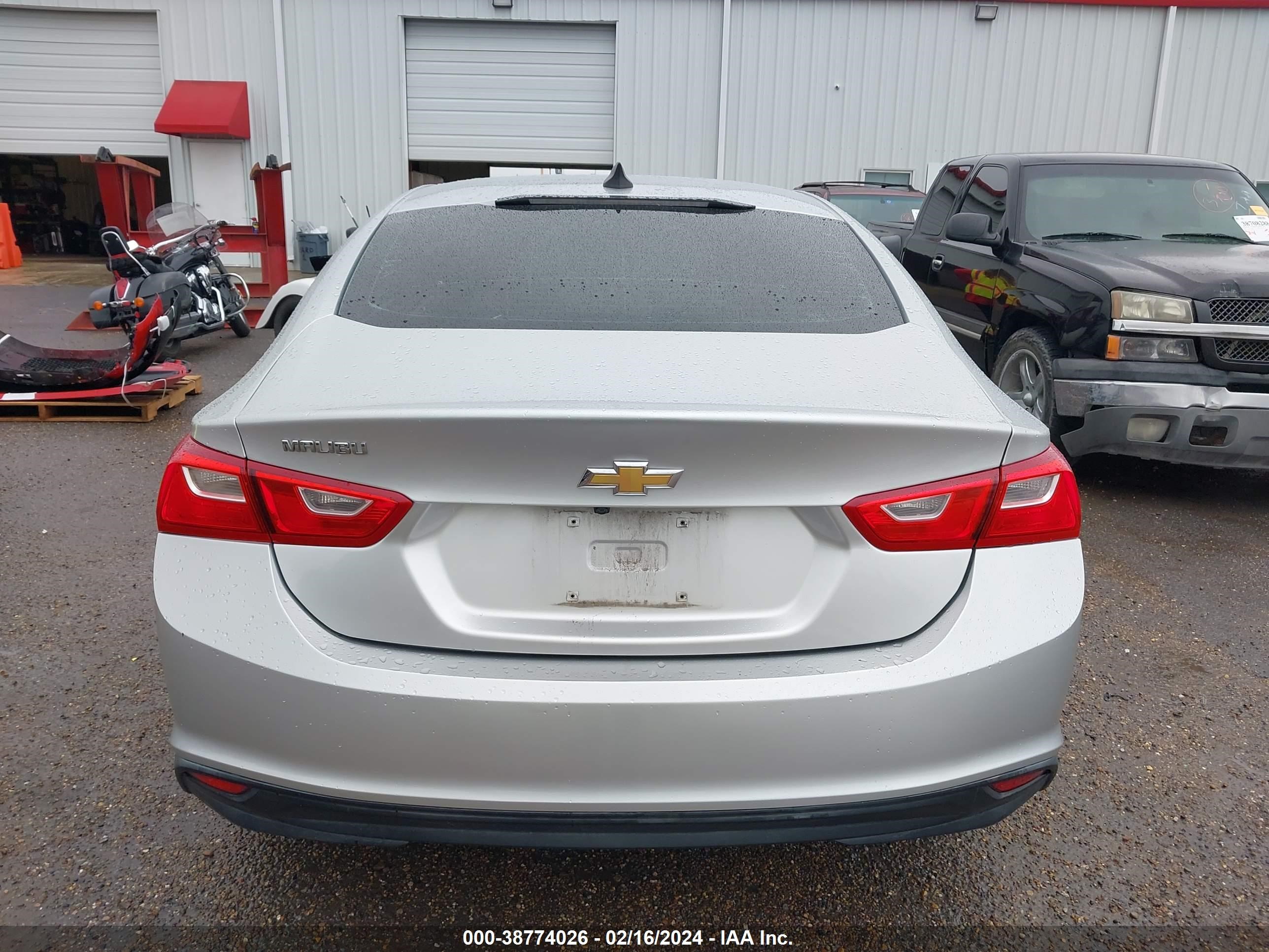 Photo 16 VIN: 1G1ZB5ST4JF170004 - CHEVROLET MALIBU 