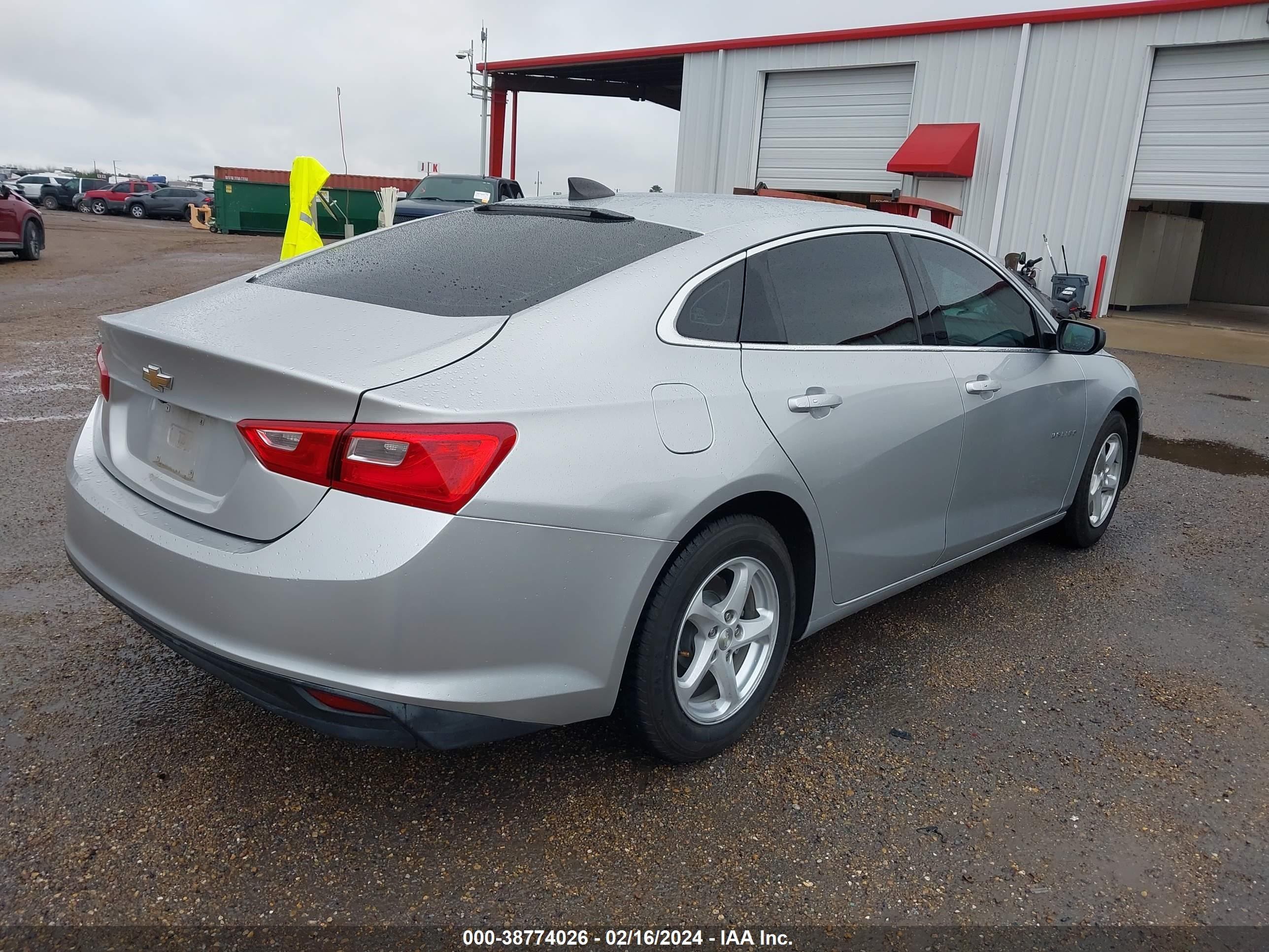 Photo 3 VIN: 1G1ZB5ST4JF170004 - CHEVROLET MALIBU 