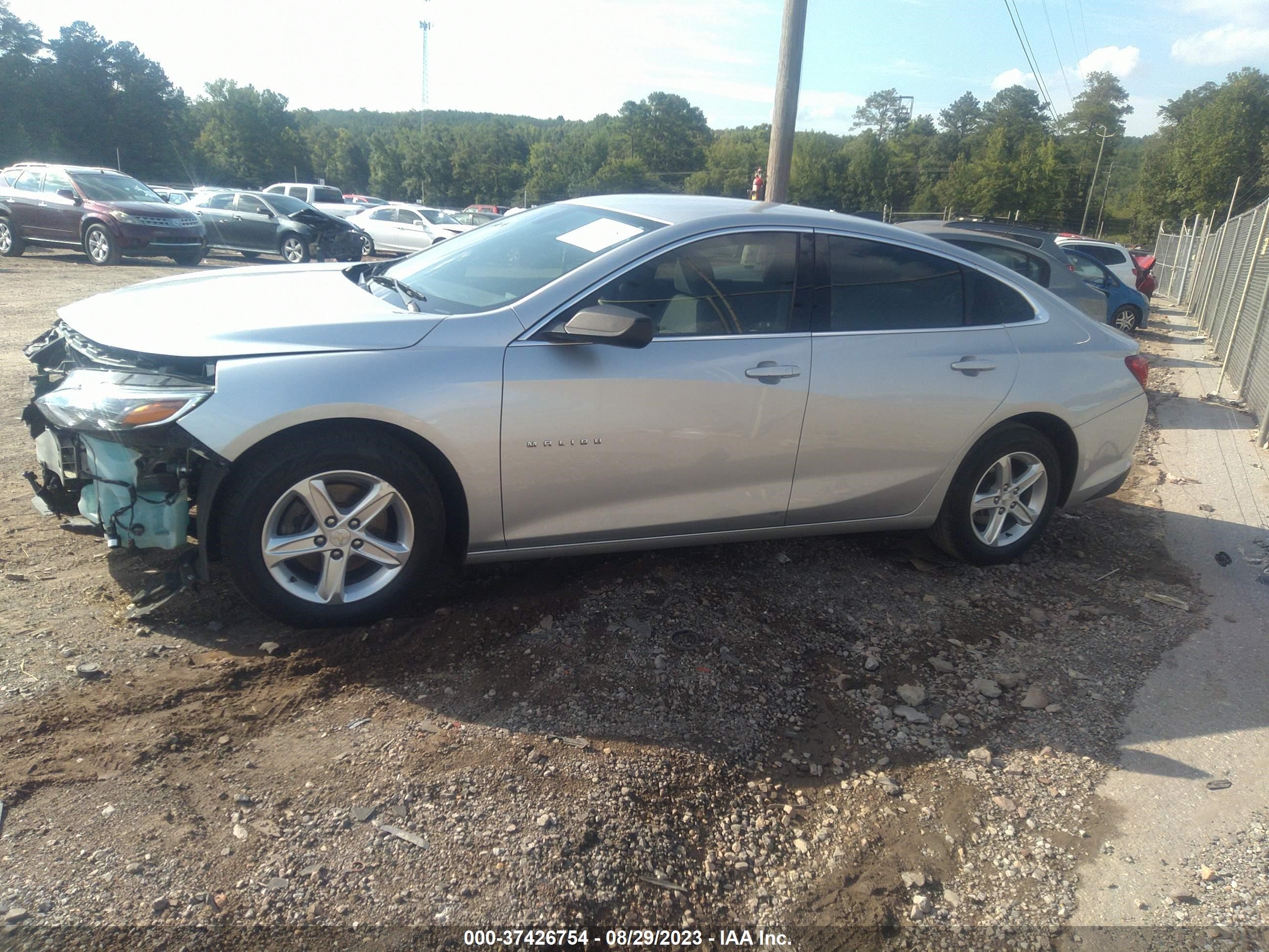 Photo 2 VIN: 1G1ZB5ST4KF152846 - CHEVROLET MALIBU 