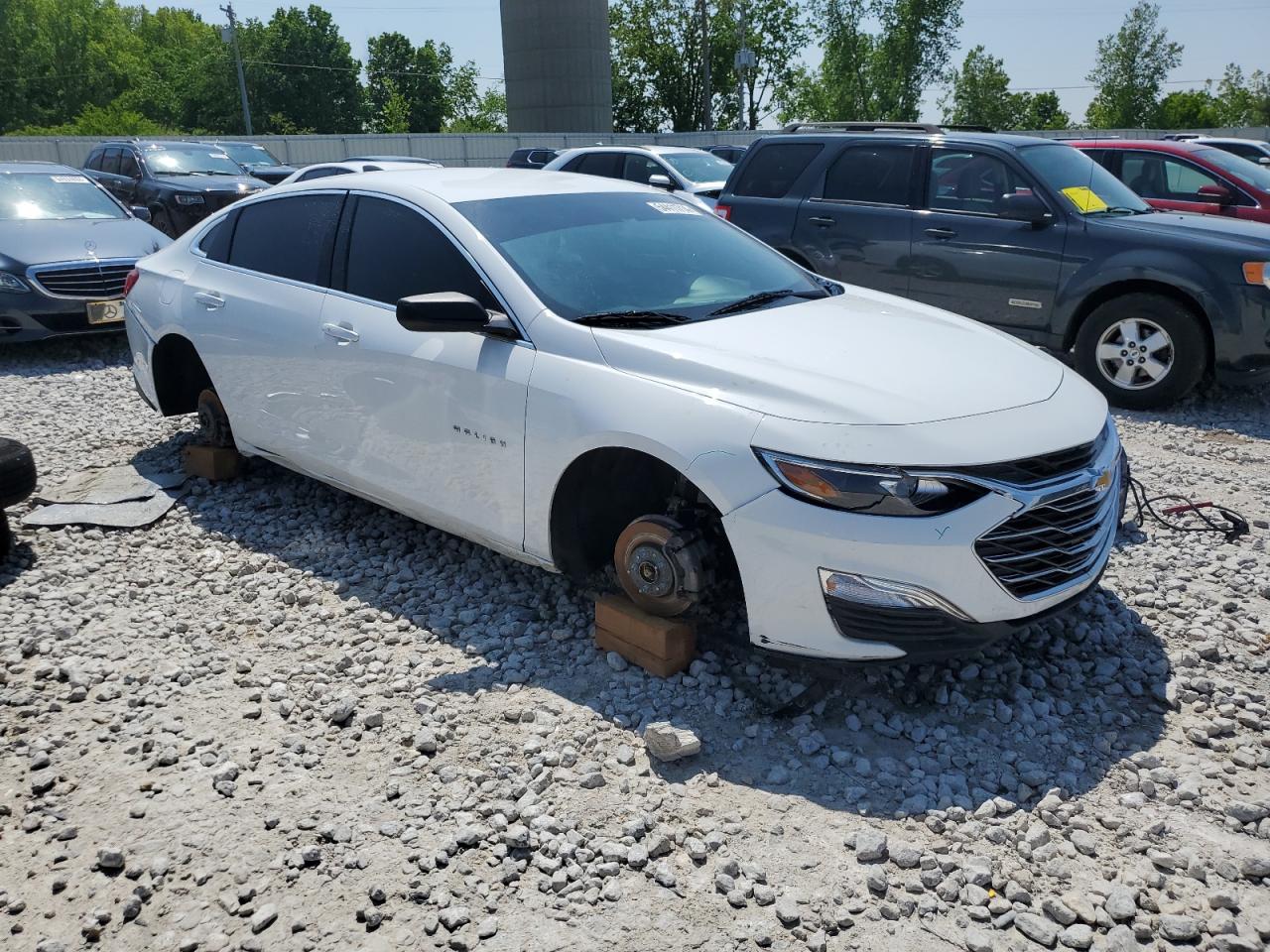 Photo 3 VIN: 1G1ZB5ST5KF223469 - CHEVROLET MALIBU 