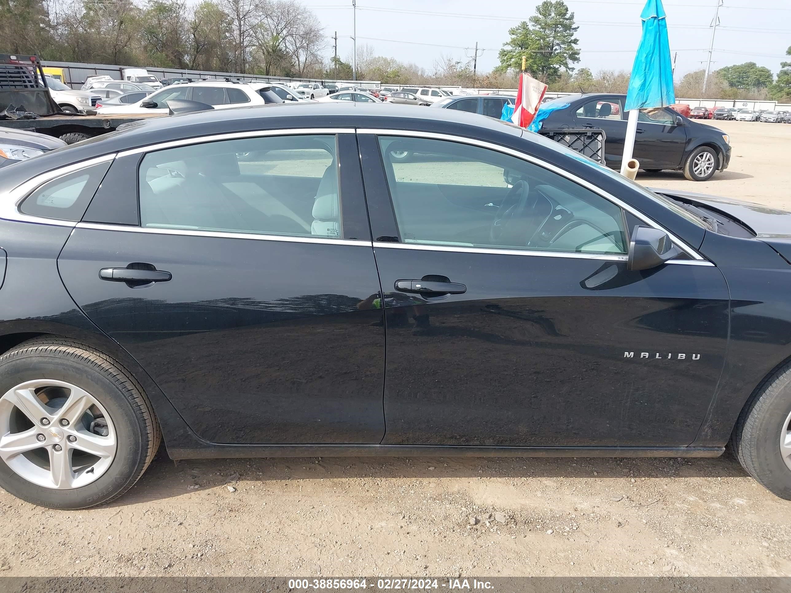 Photo 12 VIN: 1G1ZB5ST5NF211259 - CHEVROLET MALIBU 