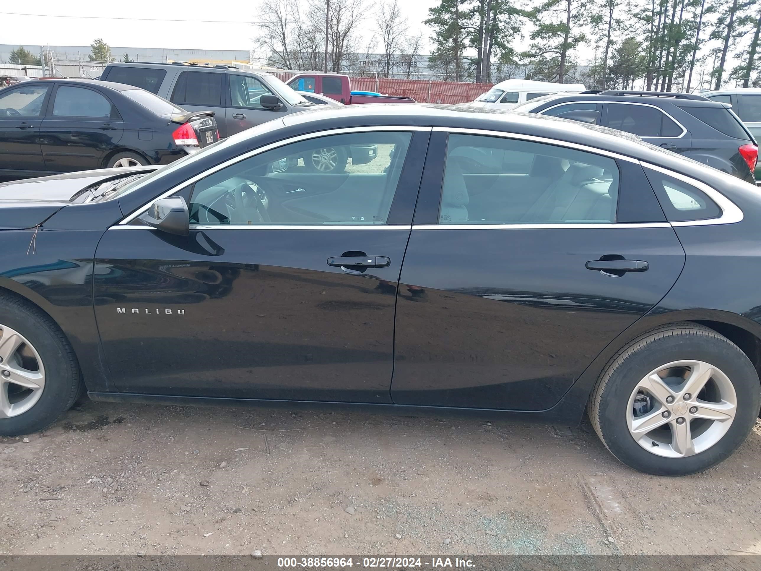 Photo 13 VIN: 1G1ZB5ST5NF211259 - CHEVROLET MALIBU 