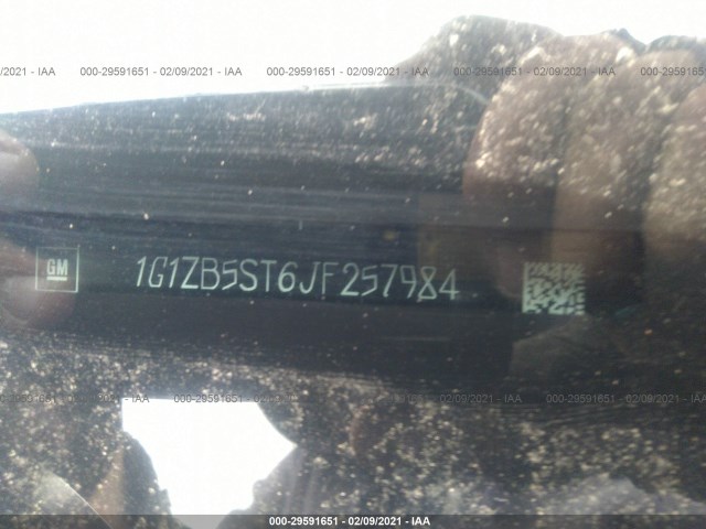 Photo 8 VIN: 1G1ZB5ST6JF257984 - CHEVROLET MALIBU 