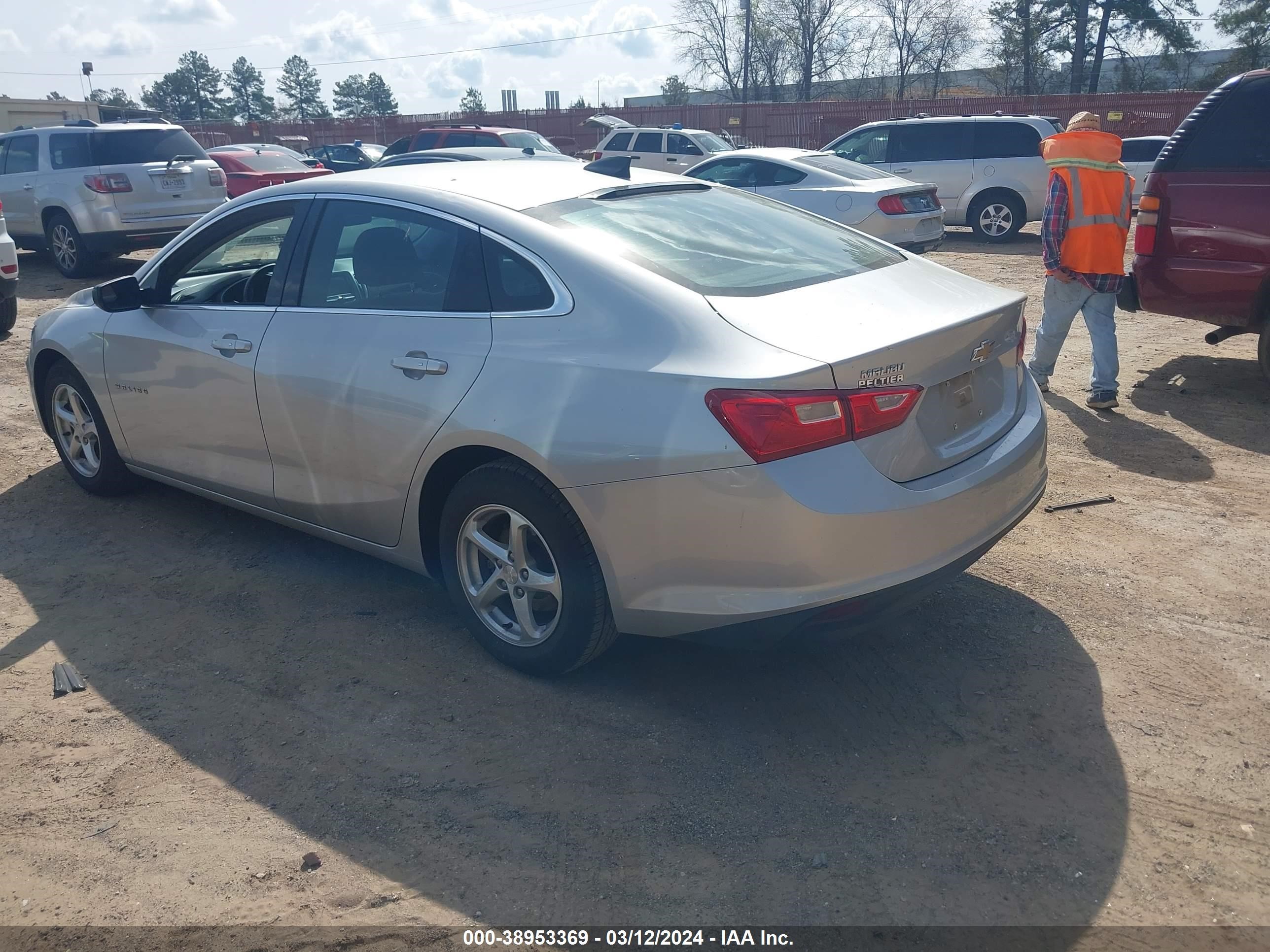 Photo 2 VIN: 1G1ZB5ST7JF239249 - CHEVROLET MALIBU 