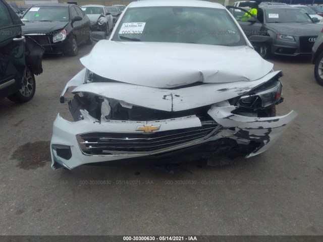 Photo 5 VIN: 1G1ZB5ST7JF277449 - CHEVROLET MALIBU 