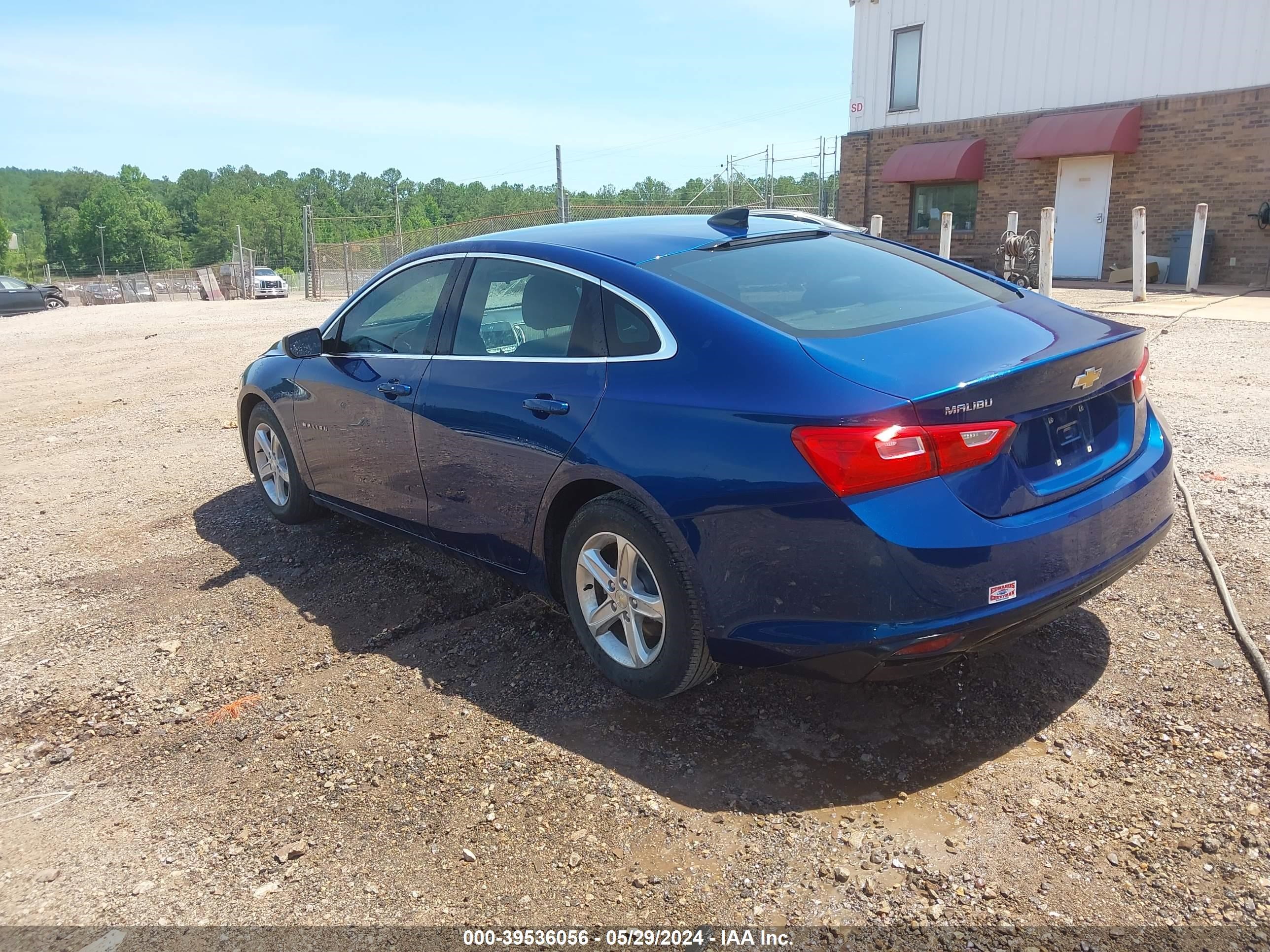 Photo 2 VIN: 1G1ZB5ST7KF215034 - CHEVROLET MALIBU 