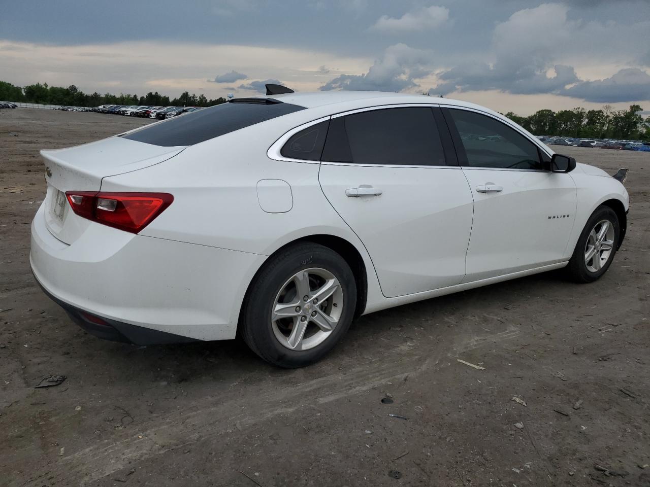 Photo 2 VIN: 1G1ZB5ST7LF135833 - CHEVROLET MALIBU 