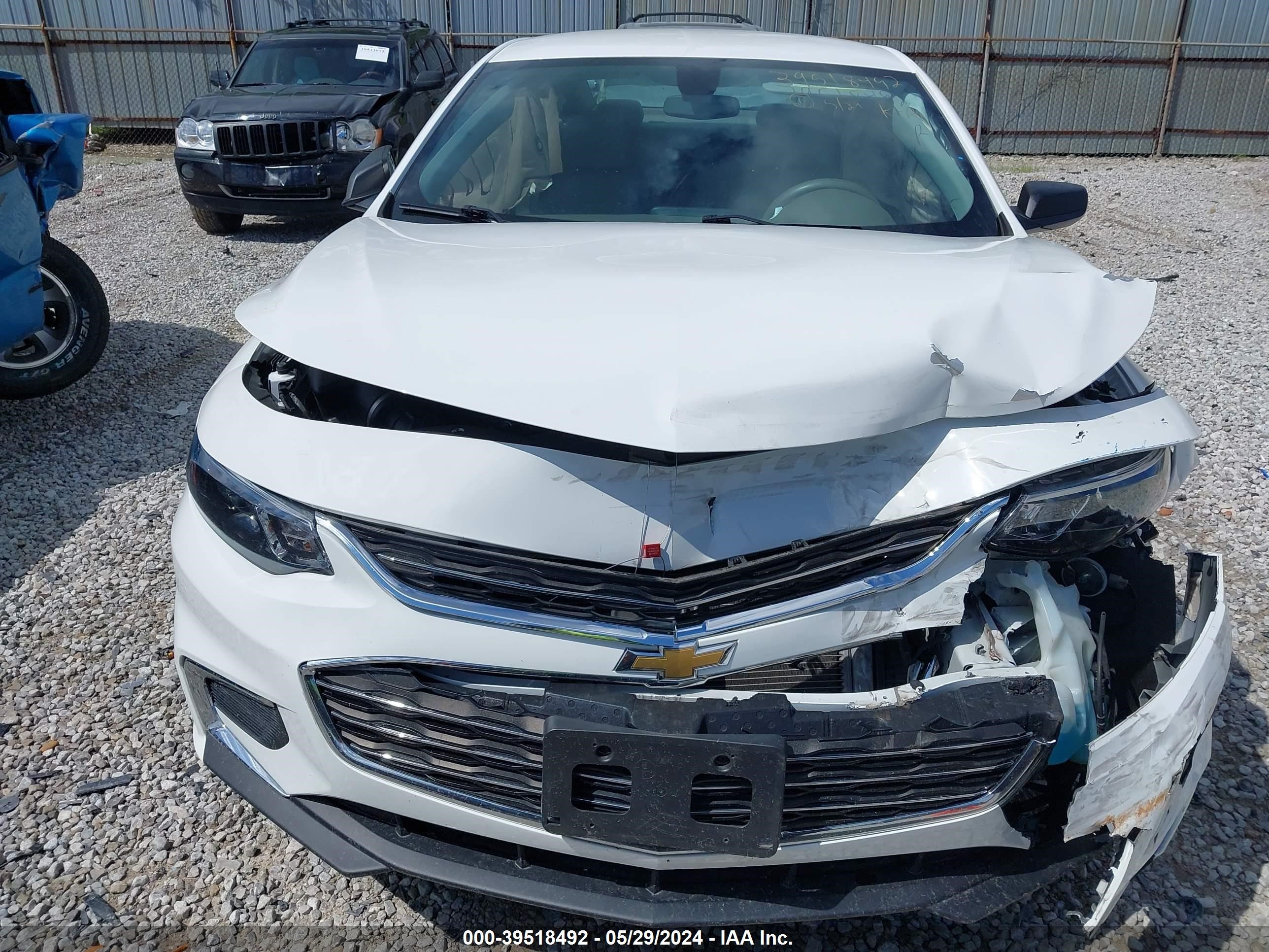 Photo 11 VIN: 1G1ZB5ST8JF286810 - CHEVROLET MALIBU 