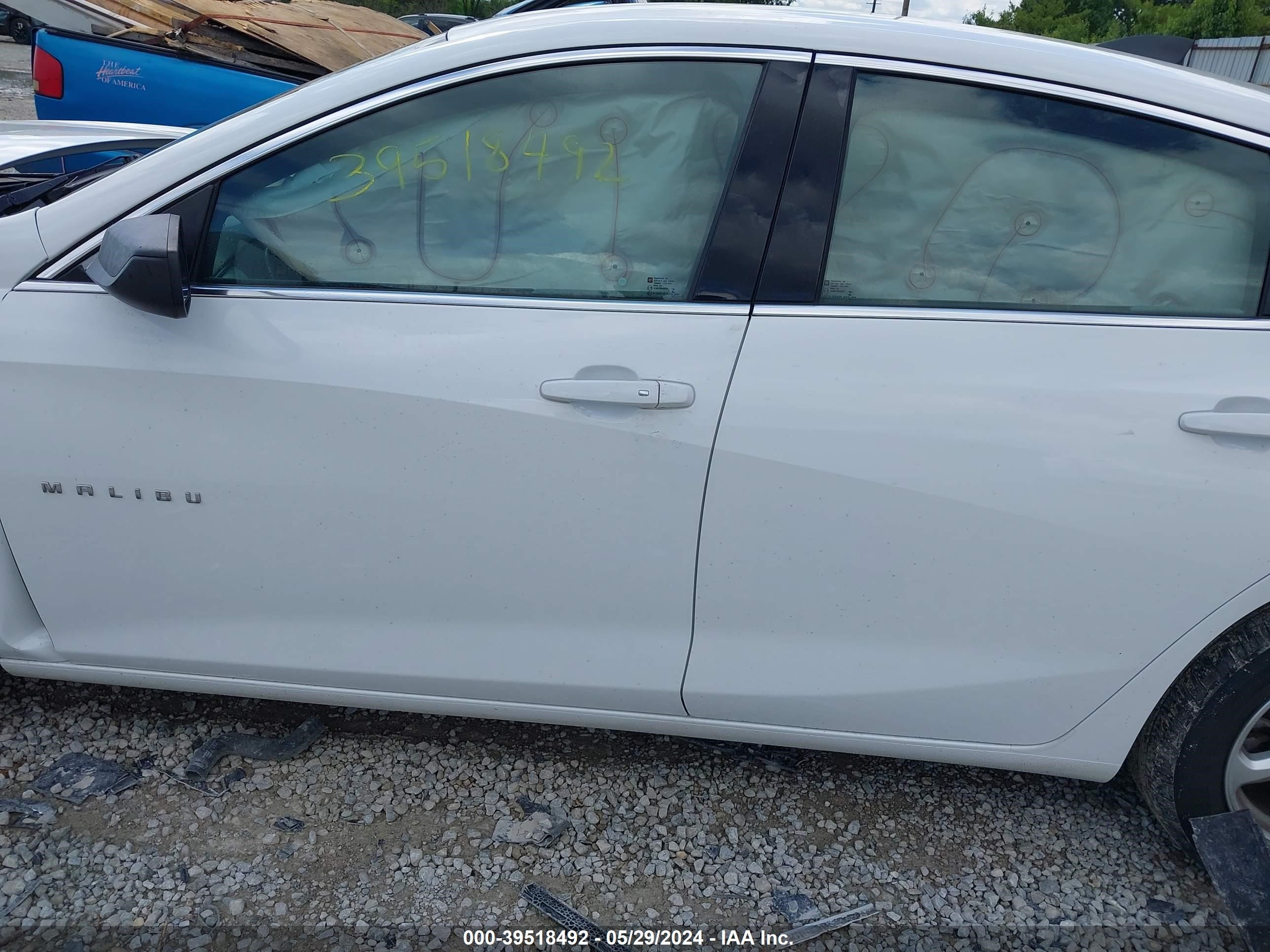 Photo 13 VIN: 1G1ZB5ST8JF286810 - CHEVROLET MALIBU 