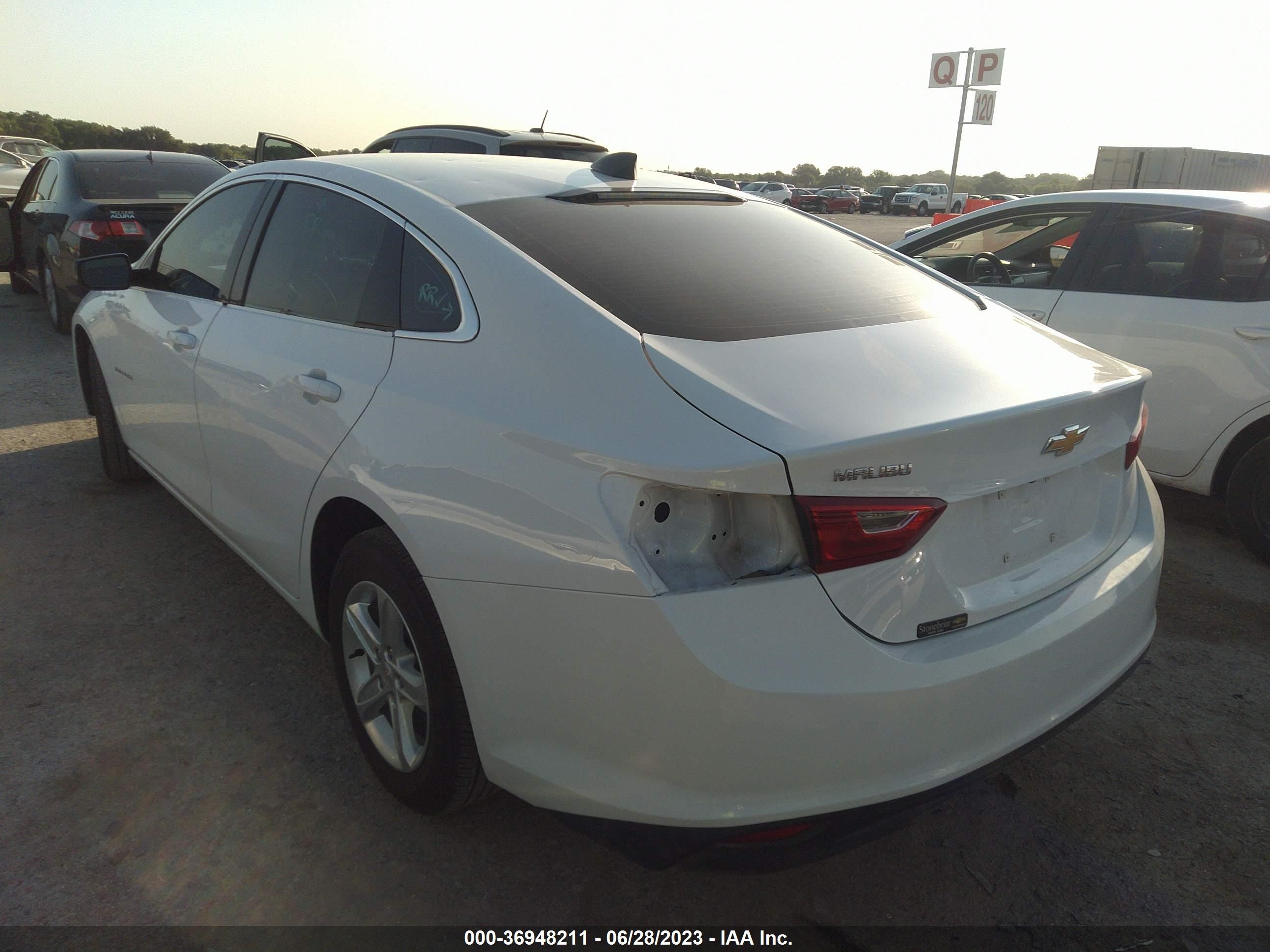 Photo 2 VIN: 1G1ZB5ST8NF191394 - CHEVROLET MALIBU 