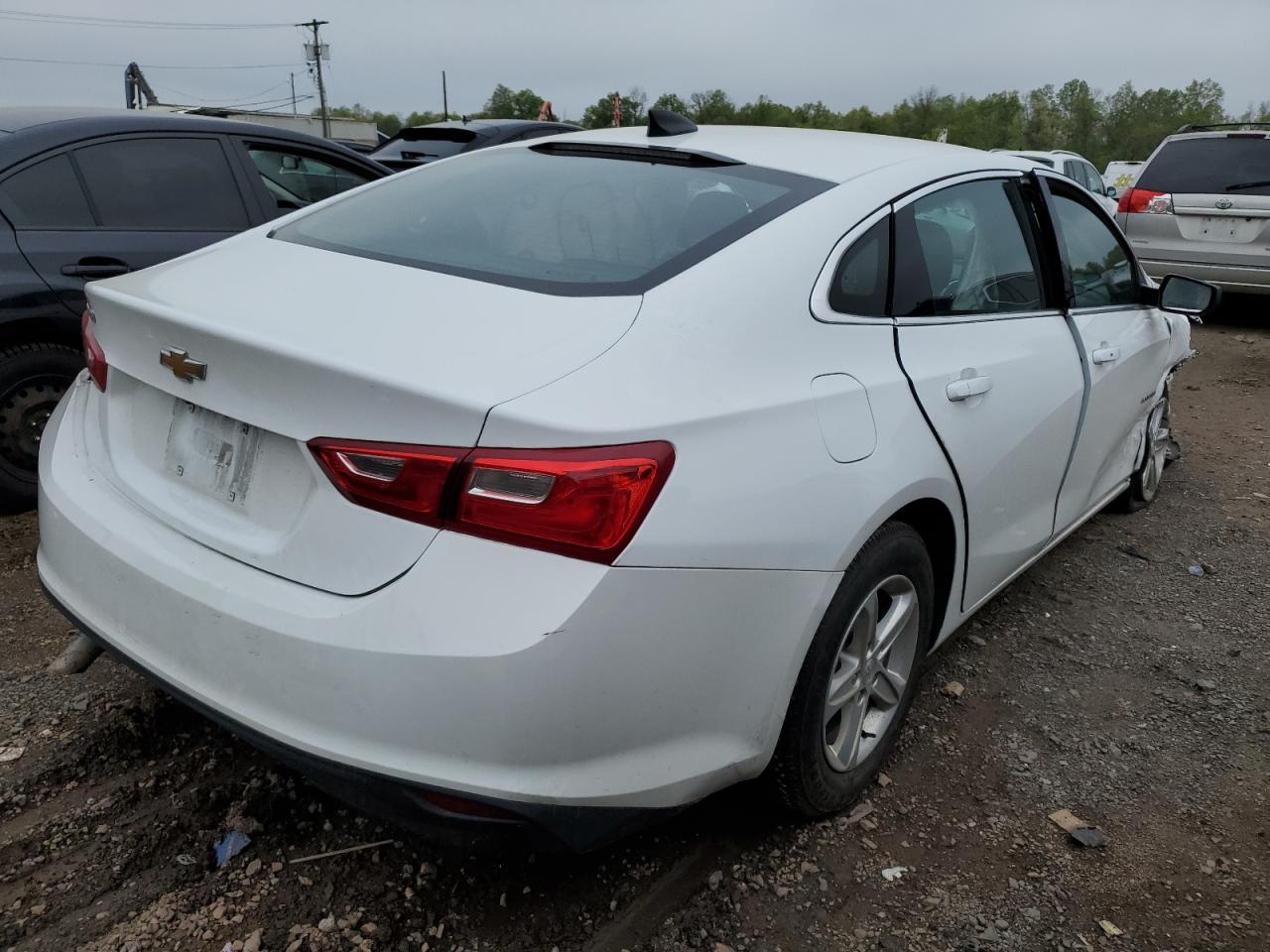 Photo 2 VIN: 1G1ZB5ST9NF211099 - CHEVROLET MALIBU 