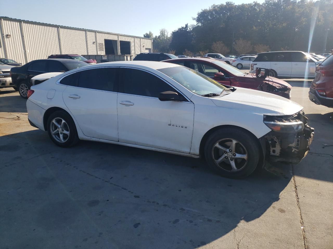 Photo 3 VIN: 1G1ZB5STXHF211780 - CHEVROLET MALIBU 