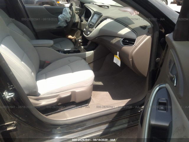 Photo 4 VIN: 1G1ZB5STXJF231131 - CHEVROLET MALIBU 