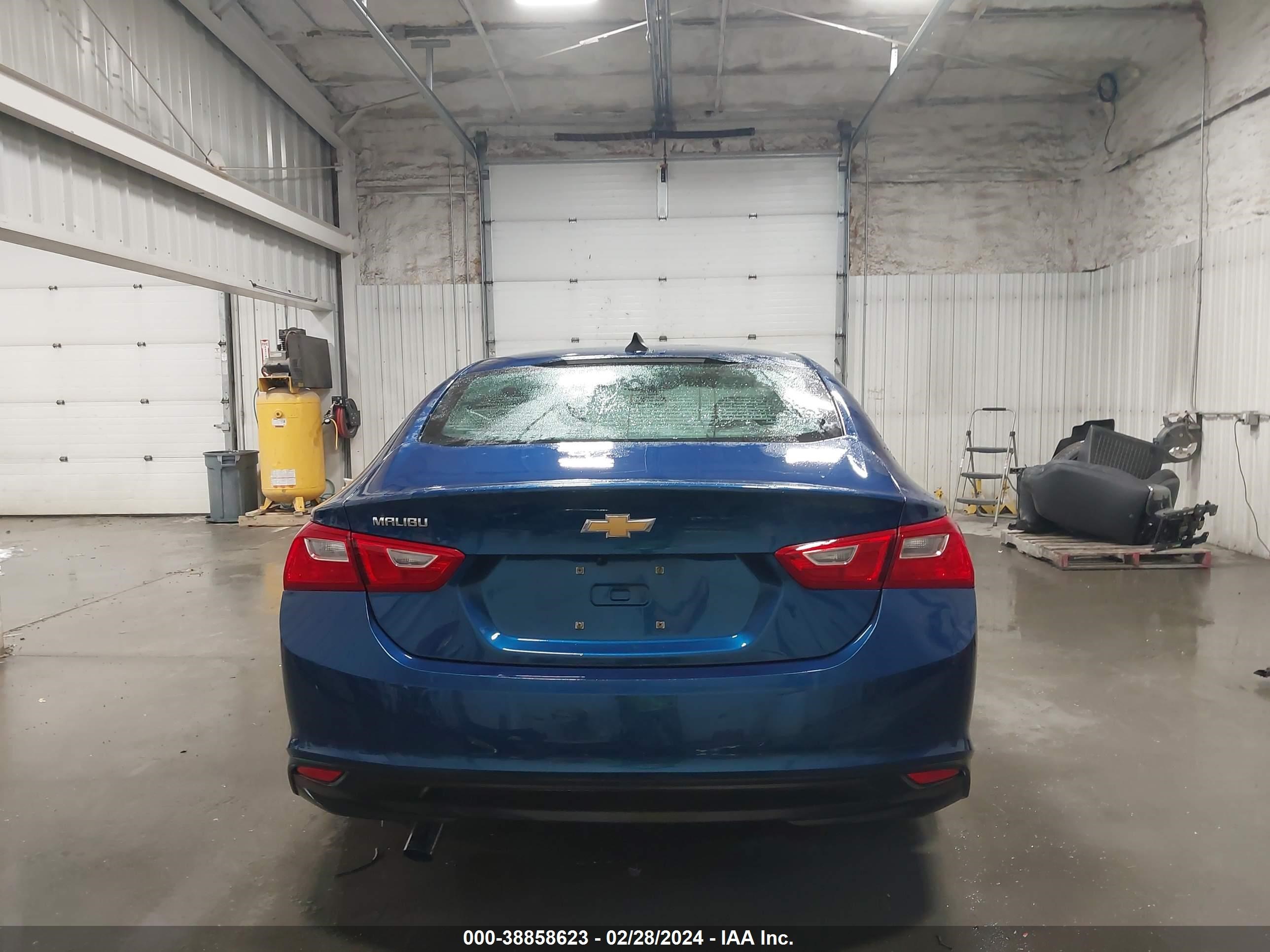 Photo 16 VIN: 1G1ZB5STXKF152706 - CHEVROLET MALIBU 