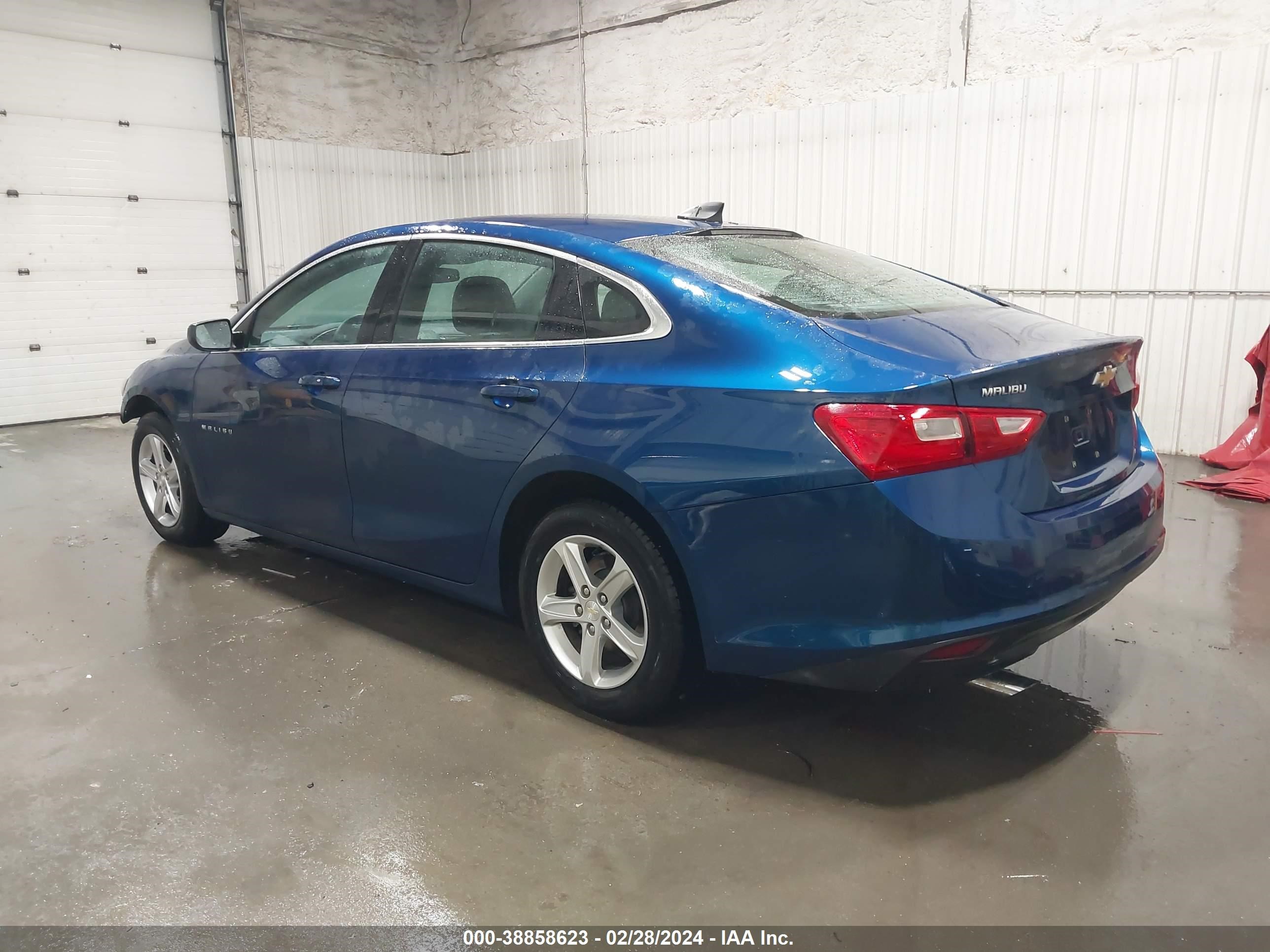 Photo 2 VIN: 1G1ZB5STXKF152706 - CHEVROLET MALIBU 