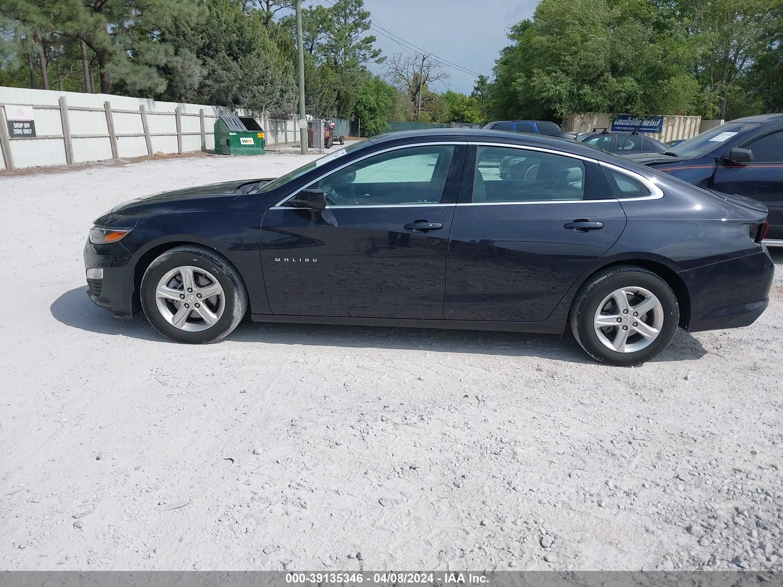 Photo 14 VIN: 1G1ZB5STXNF200029 - CHEVROLET MALIBU 