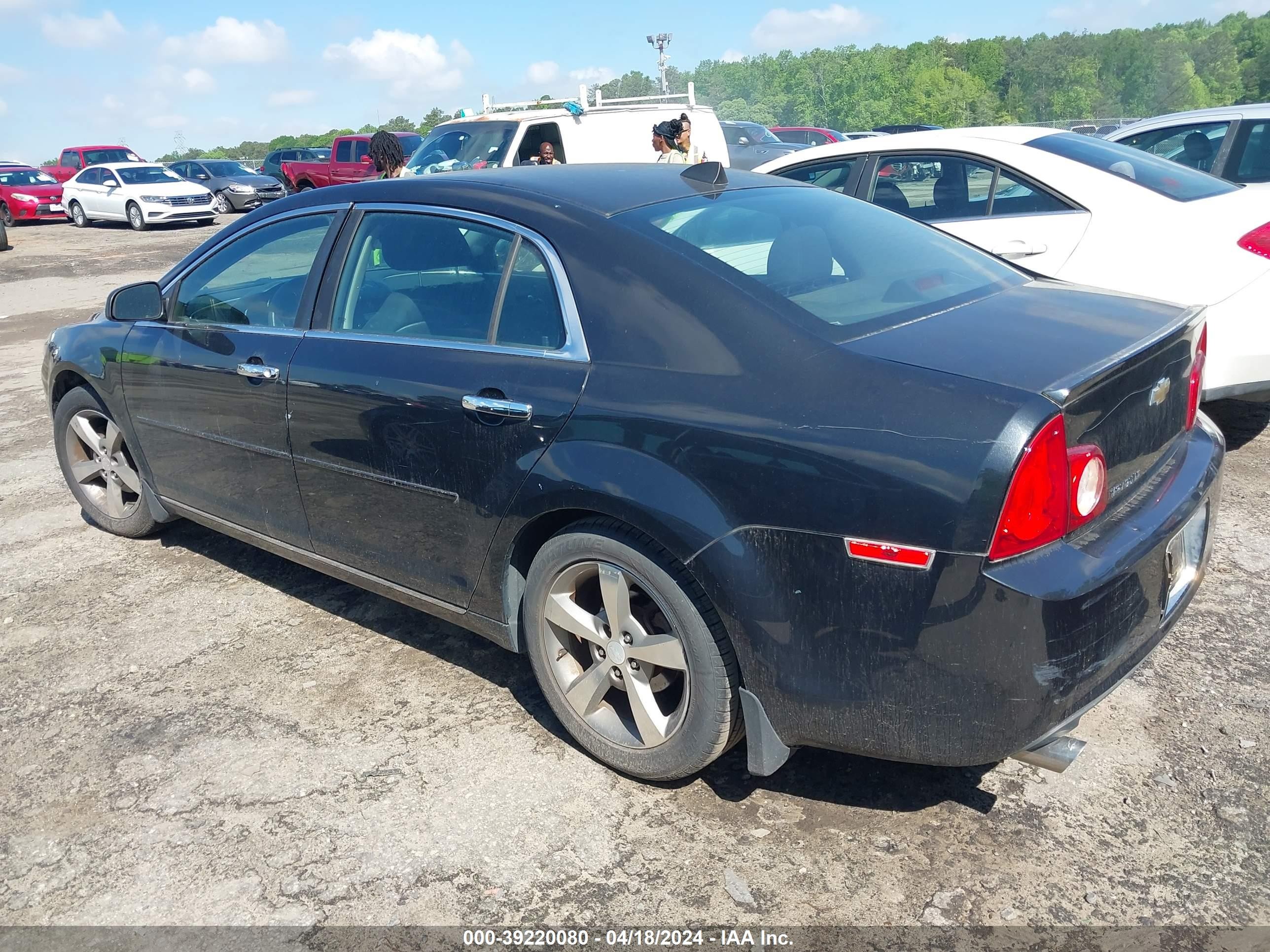 Photo 2 VIN: 1G1ZC5E00CF230880 - CHEVROLET MALIBU 