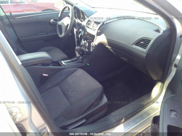 Photo 4 VIN: 1G1ZC5E02CF146902 - CHEVROLET MALIBU 