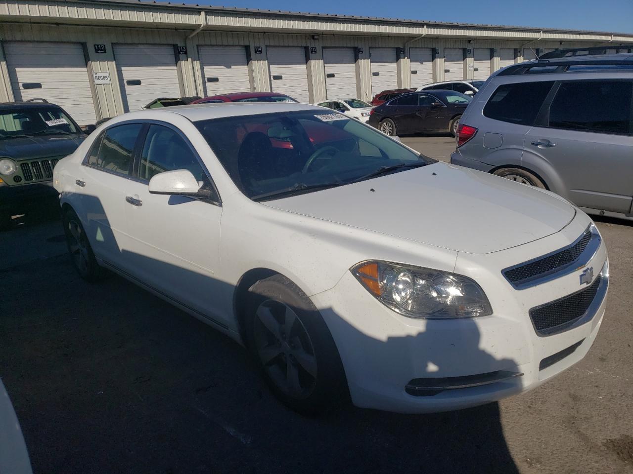 Photo 3 VIN: 1G1ZC5E02CF179432 - CHEVROLET MALIBU 